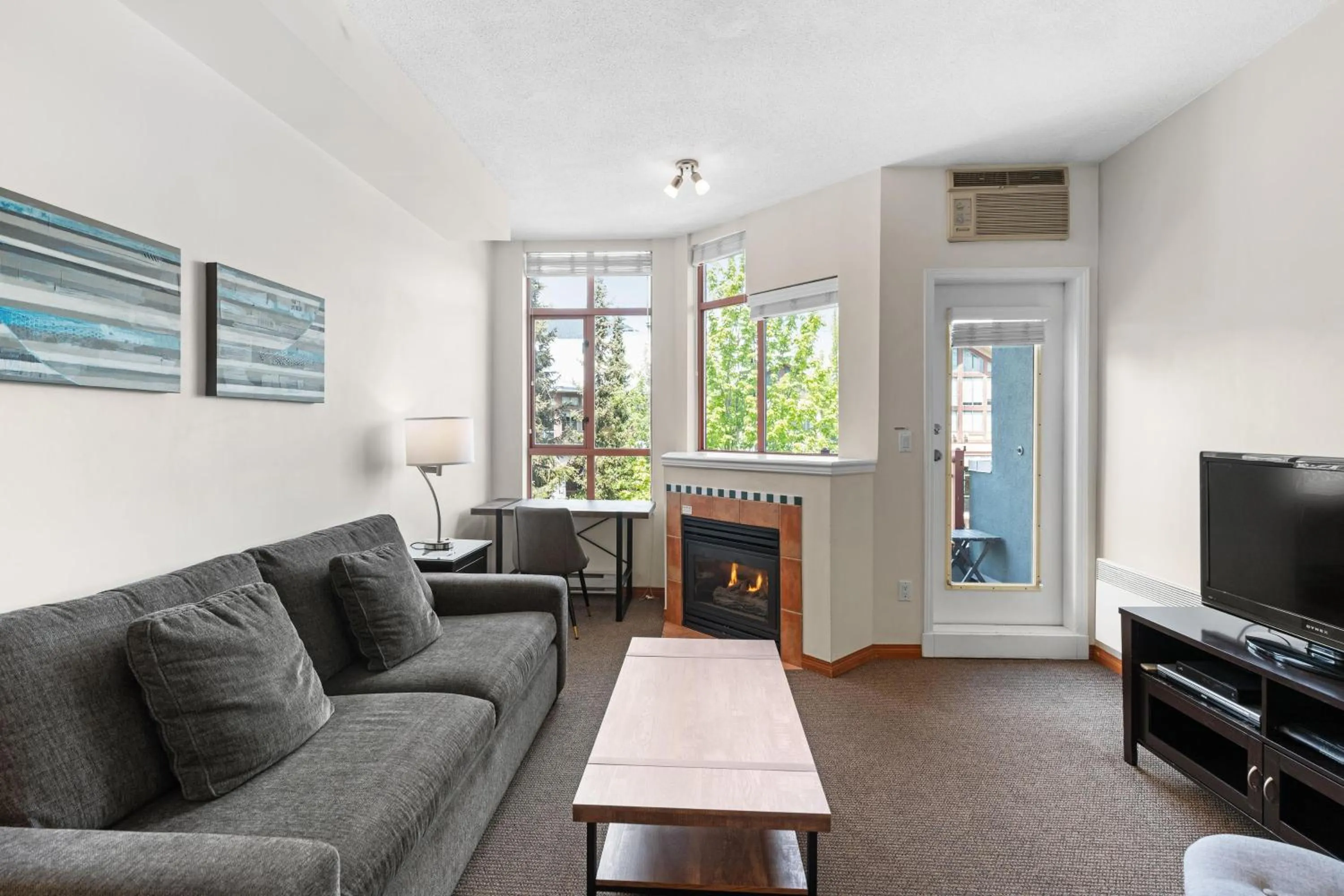 Alpenglow Lodge Family & Work Retreat by MVA