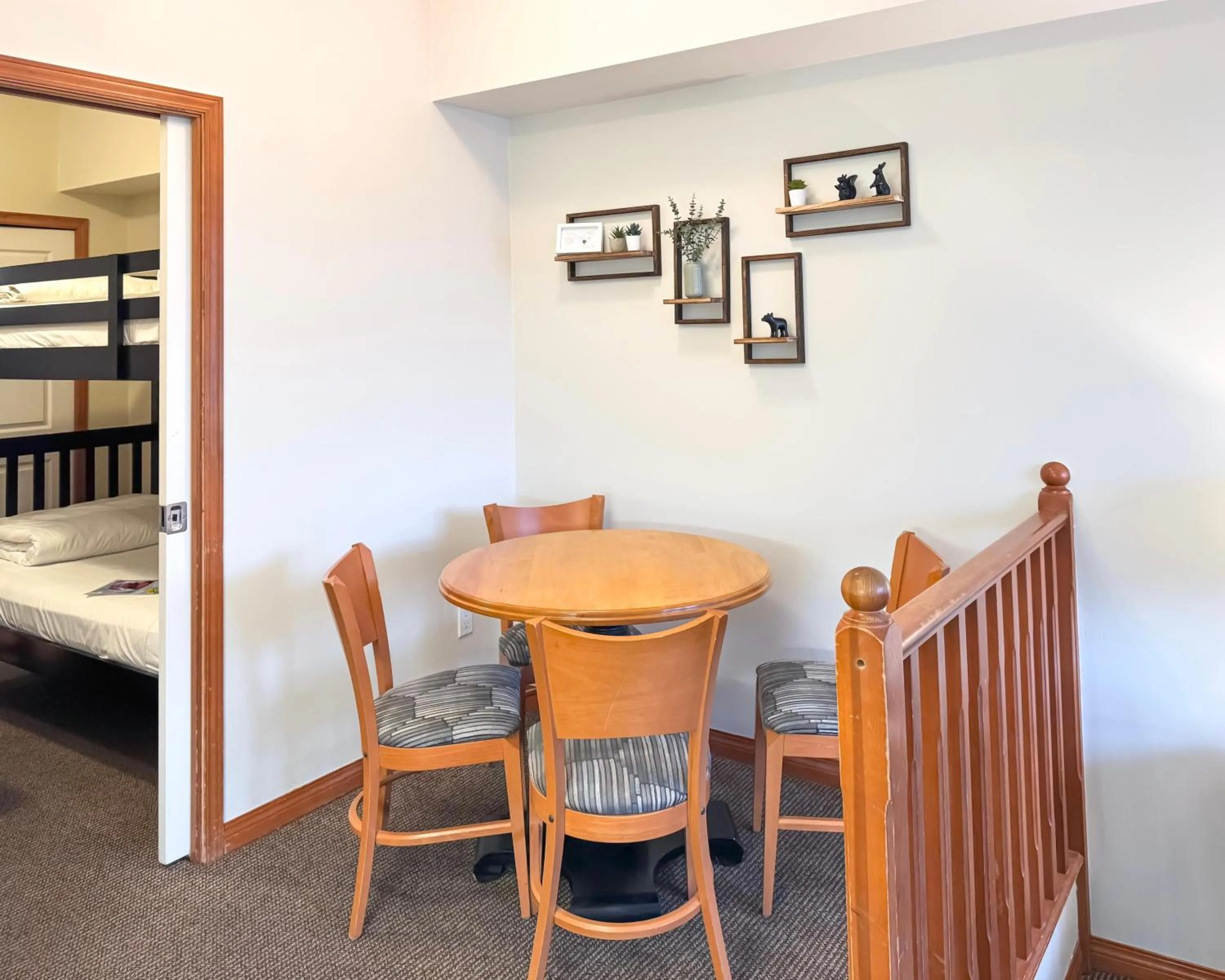 Bed in Alpenglow Lodge Family & Work Retreat by MVA