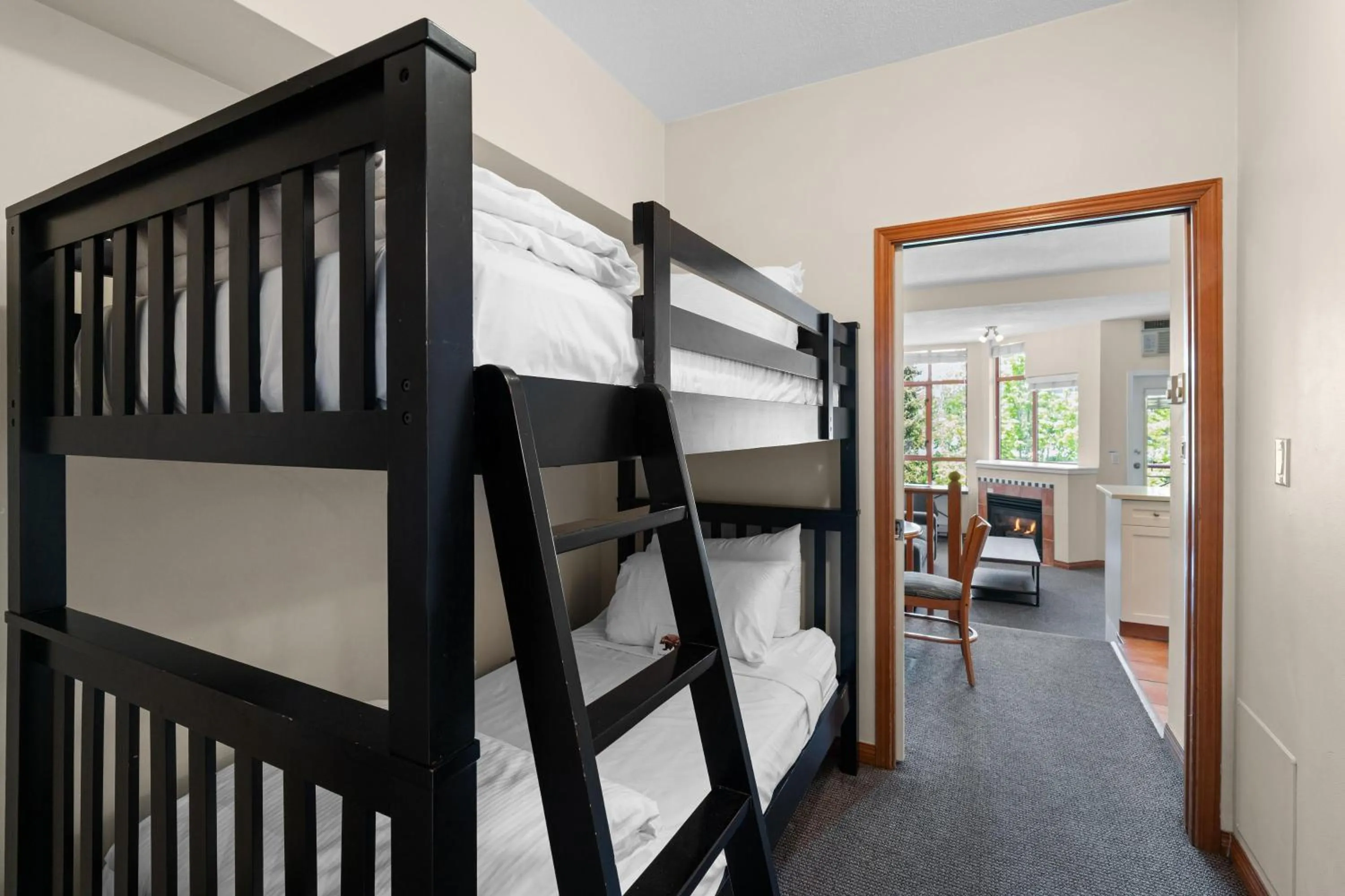 Bed in Alpenglow Lodge Family & Work Retreat by MVA