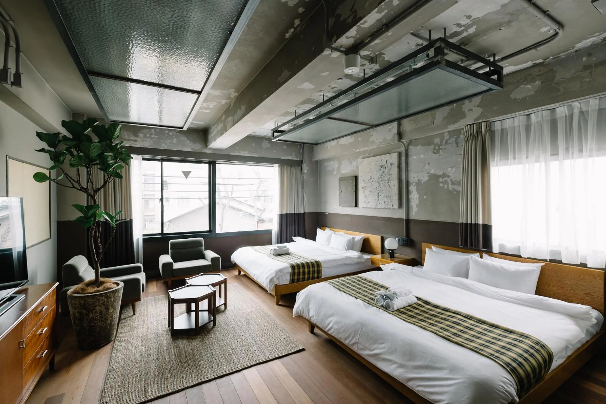 HOTEL Inc