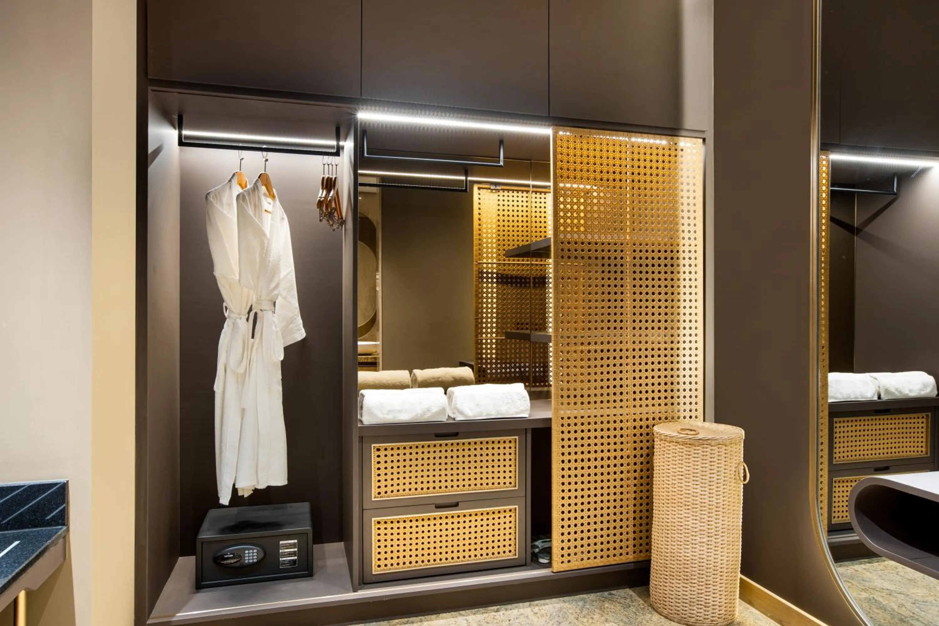 wardrobe, Bed in MORAZEN Yogyakarta