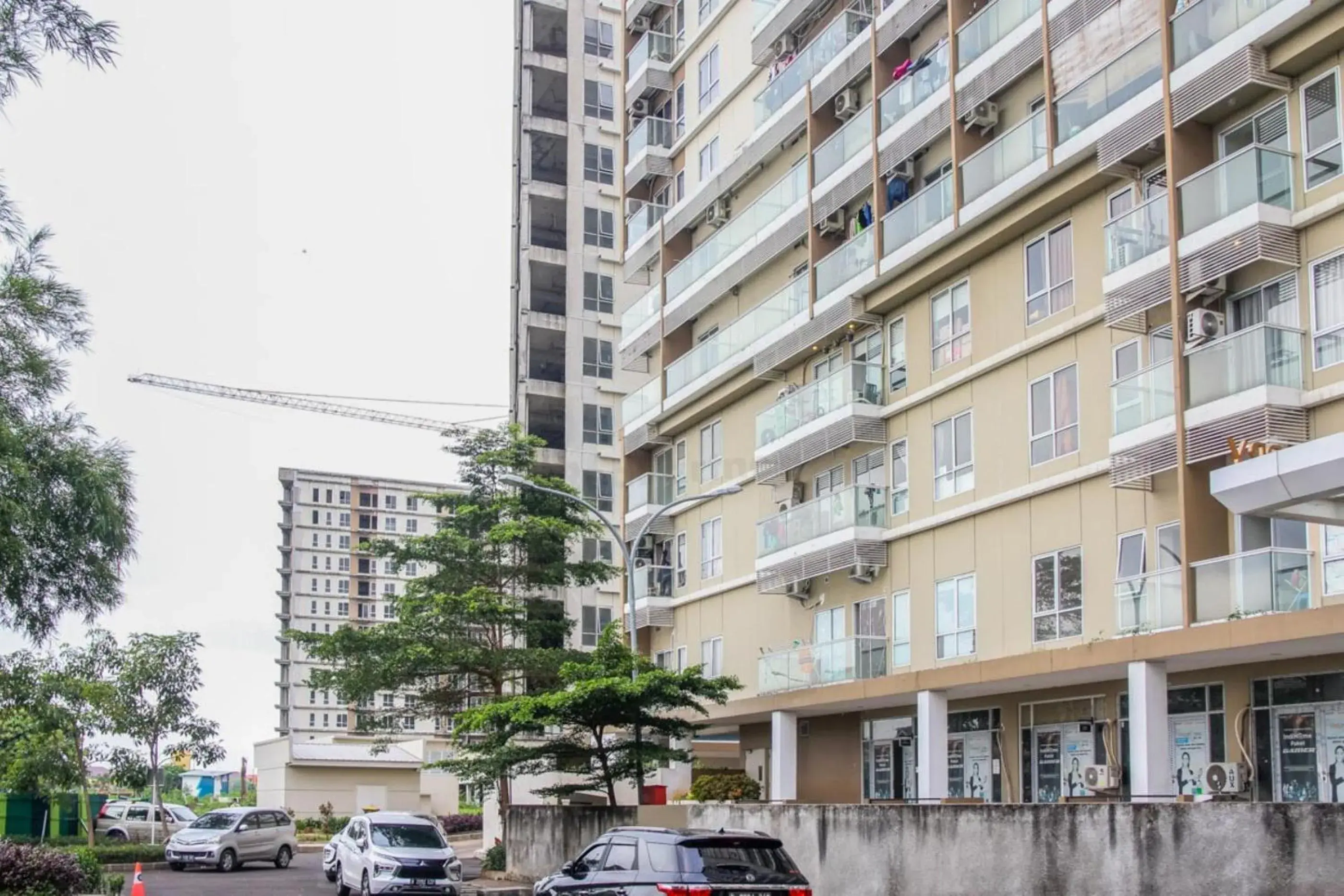 Property building in RedLiving Apartemen Paradise Mansion - Gunawan Property building in RedLiving Apartemen Paradise Mansion - Gunawan