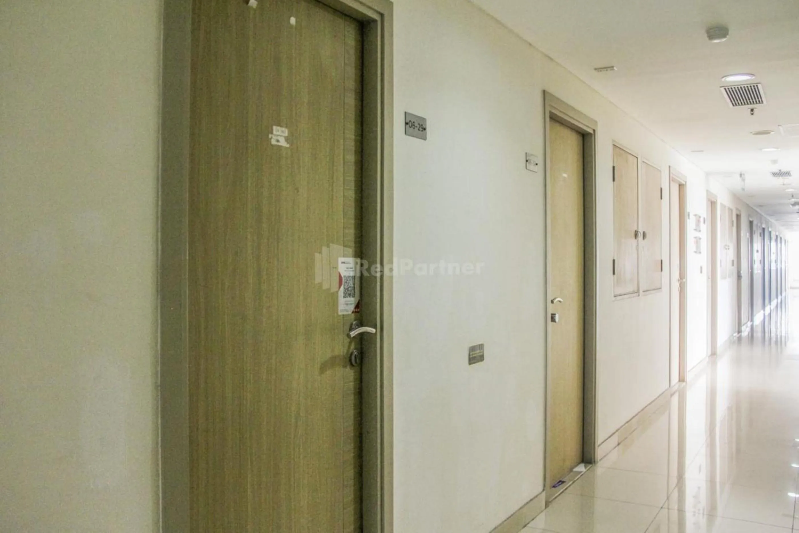 Property building in RedLiving Apartemen Paradise Mansion - Gunawan