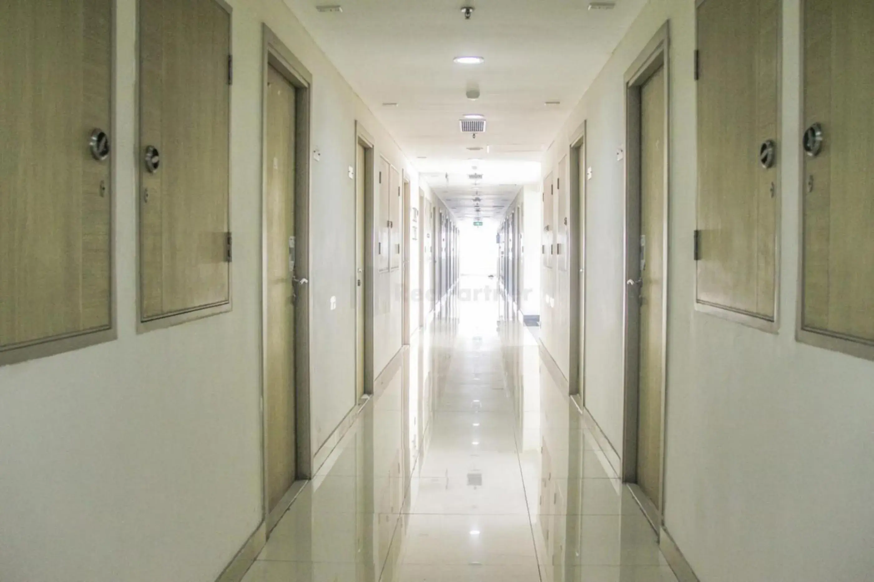 Property building in RedLiving Apartemen Paradise Mansion - Gunawan Property building in RedLiving Apartemen Paradise Mansion - Gunawan