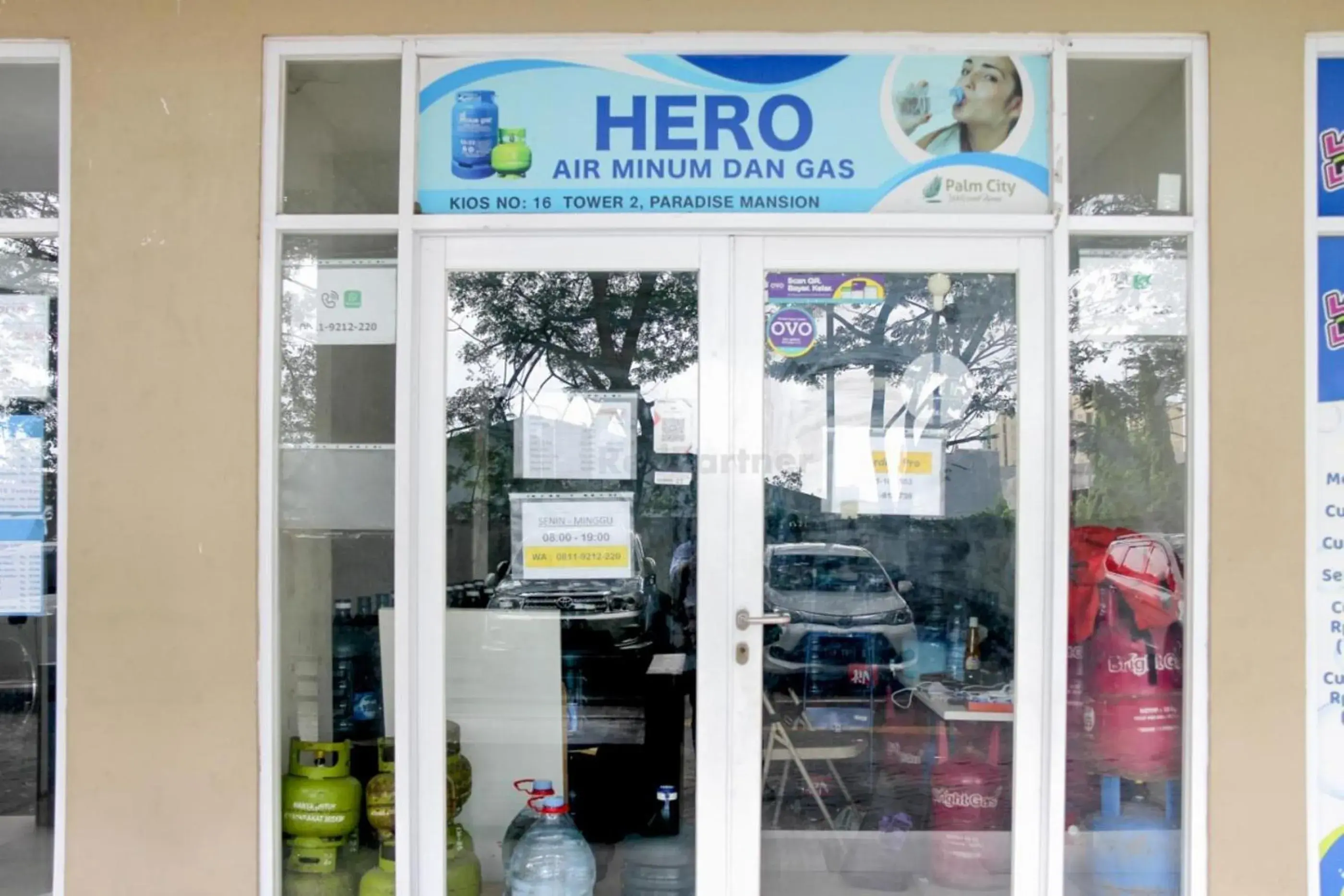 Facade/entrance in RedLiving Apartemen Paradise Mansion - Gunawan Facade/entrance in RedLiving Apartemen Paradise Mansion - Gunawan