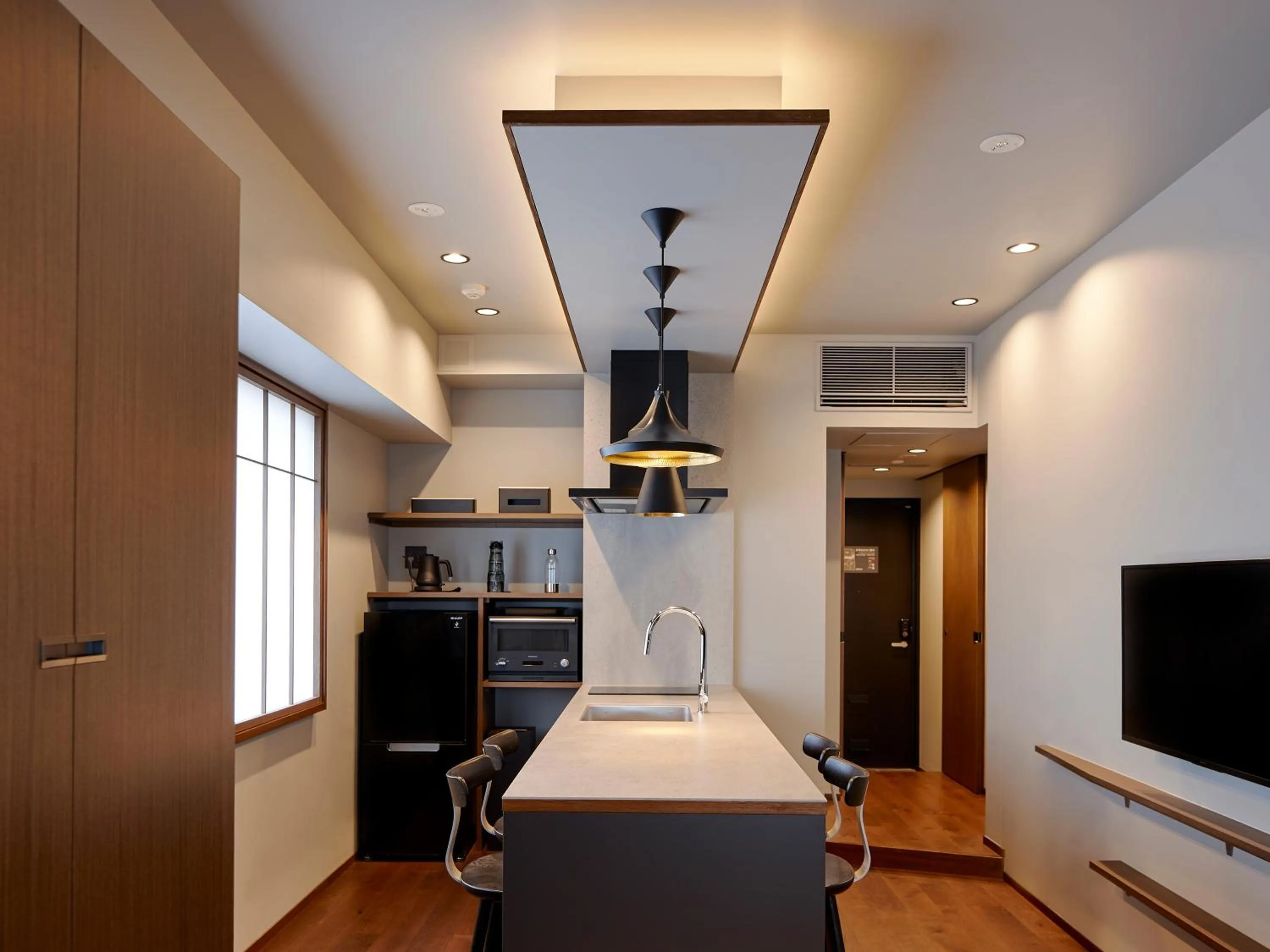 Photo of the whole room in COCOSHUKU AKASAKA Premium