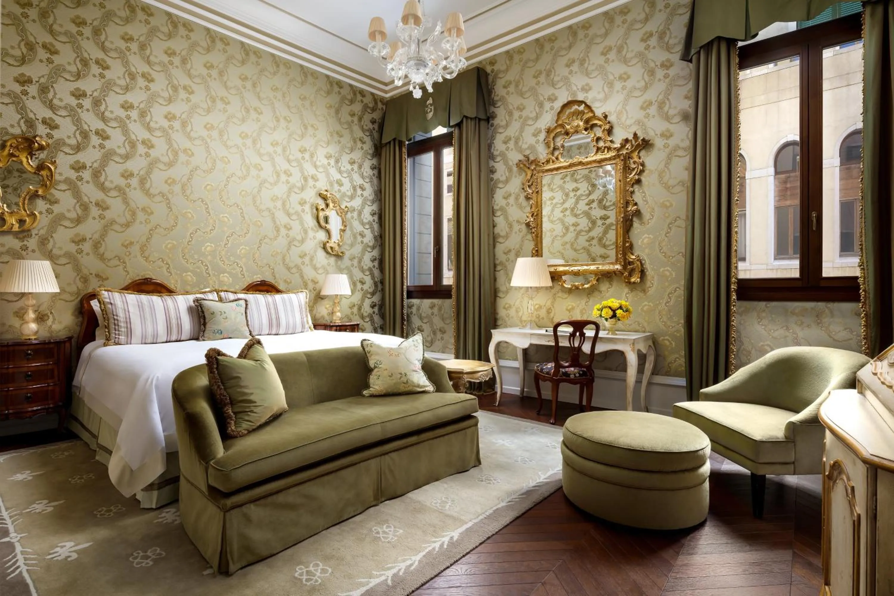 Photo of the whole room, Bed in The Gritti Palace, a Luxury Collection Hotel, Venice