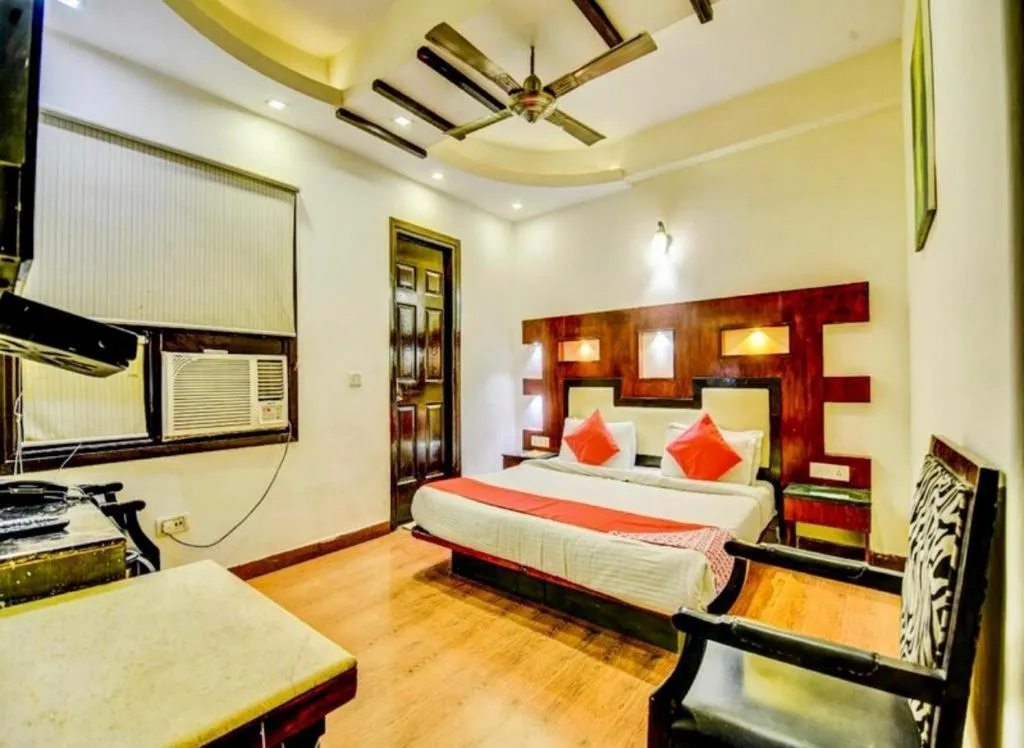 Bed in Hotel Asko international