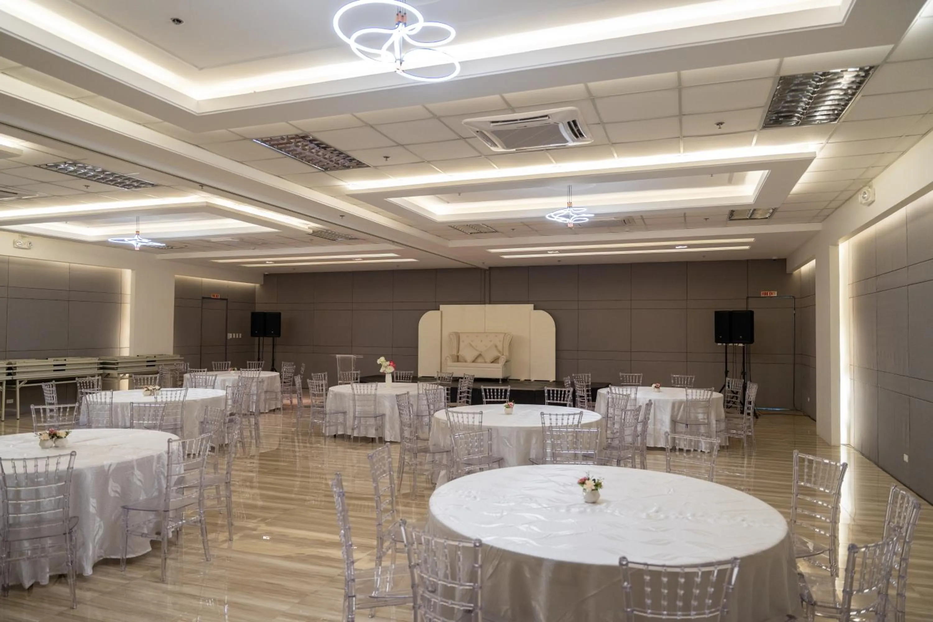 Meeting/conference room in ALVEA HOTEL