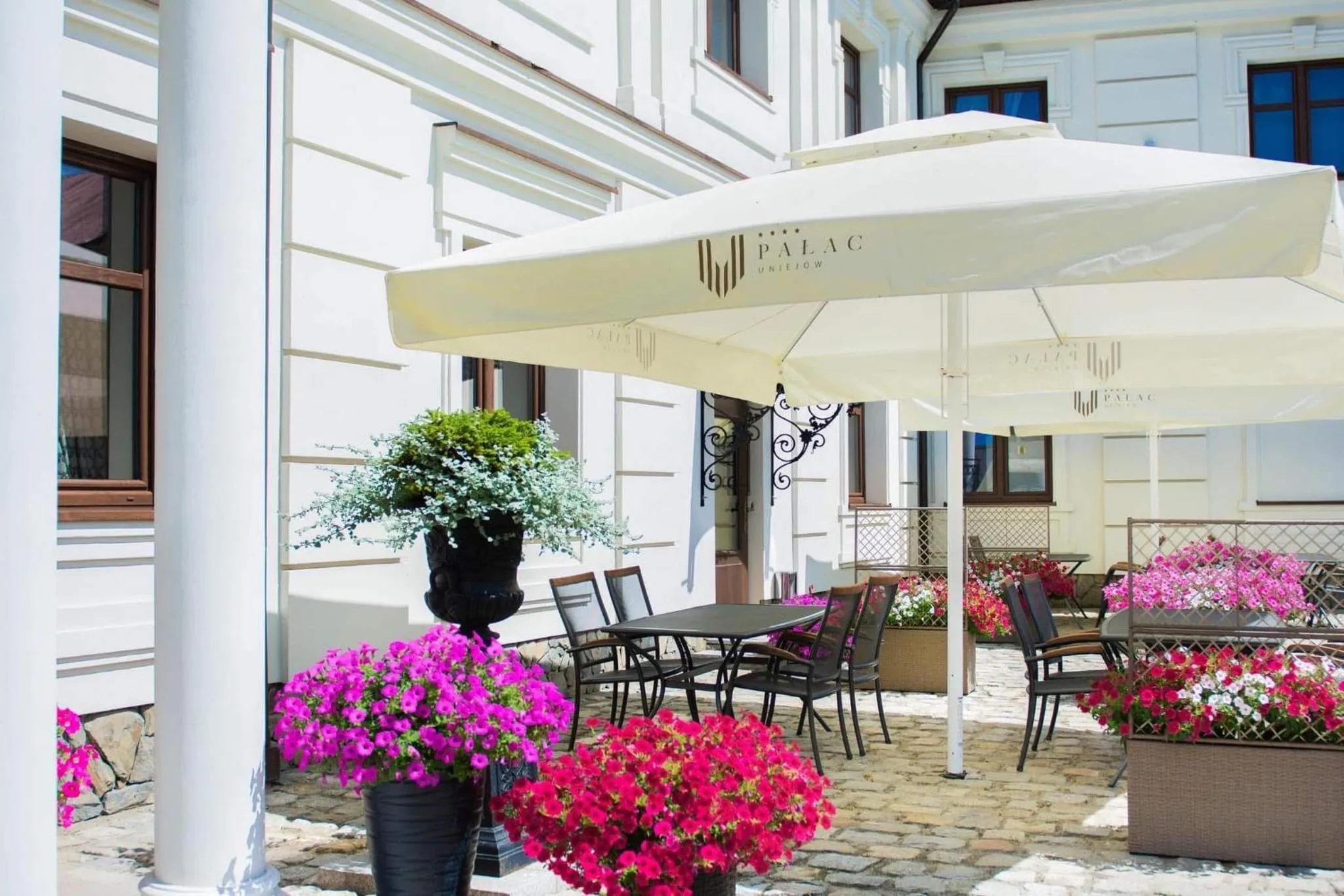 Property building in Pałac Uniejów