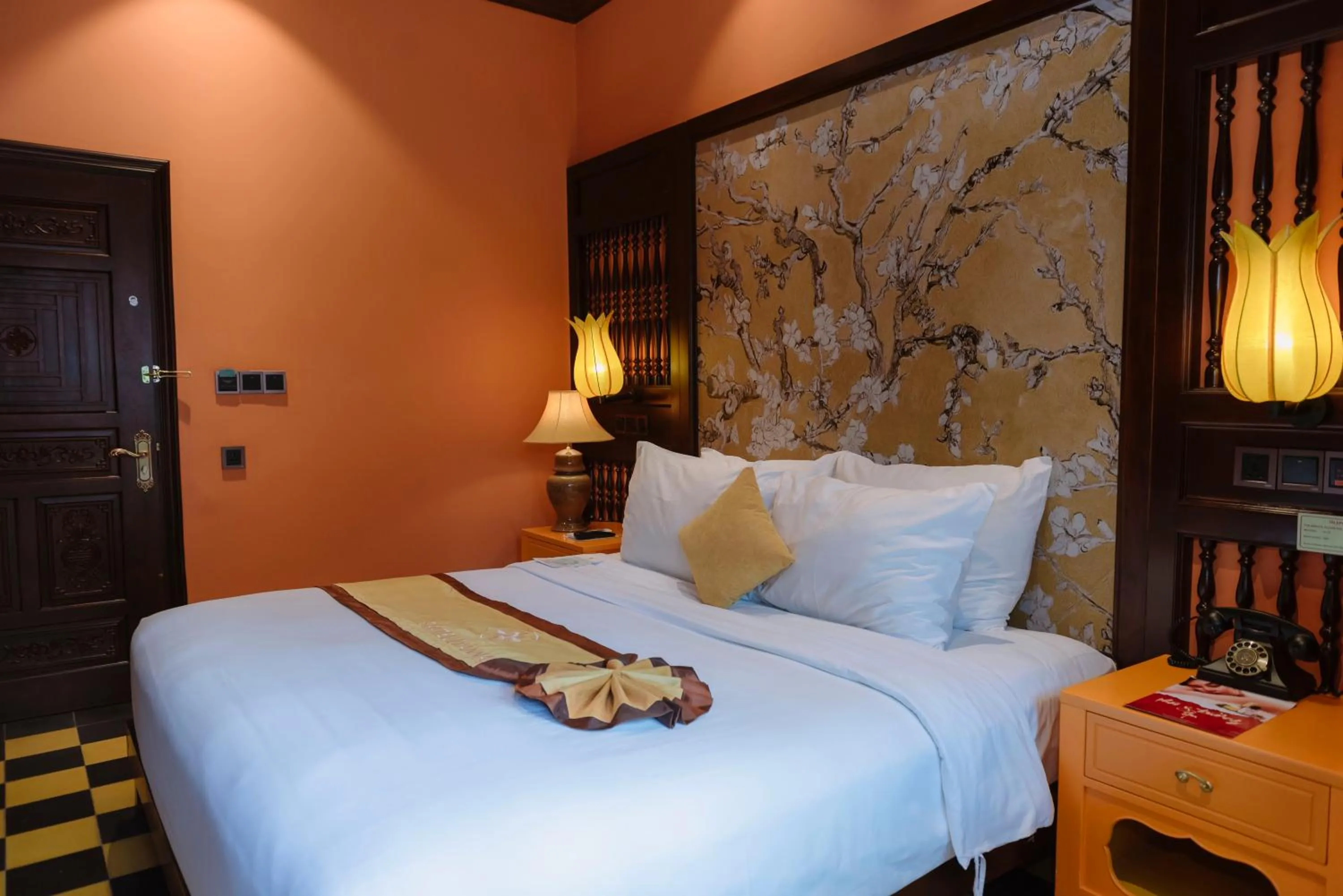 Bed in Spatel d'Annam - Imperial Boutique Spa & Hotel