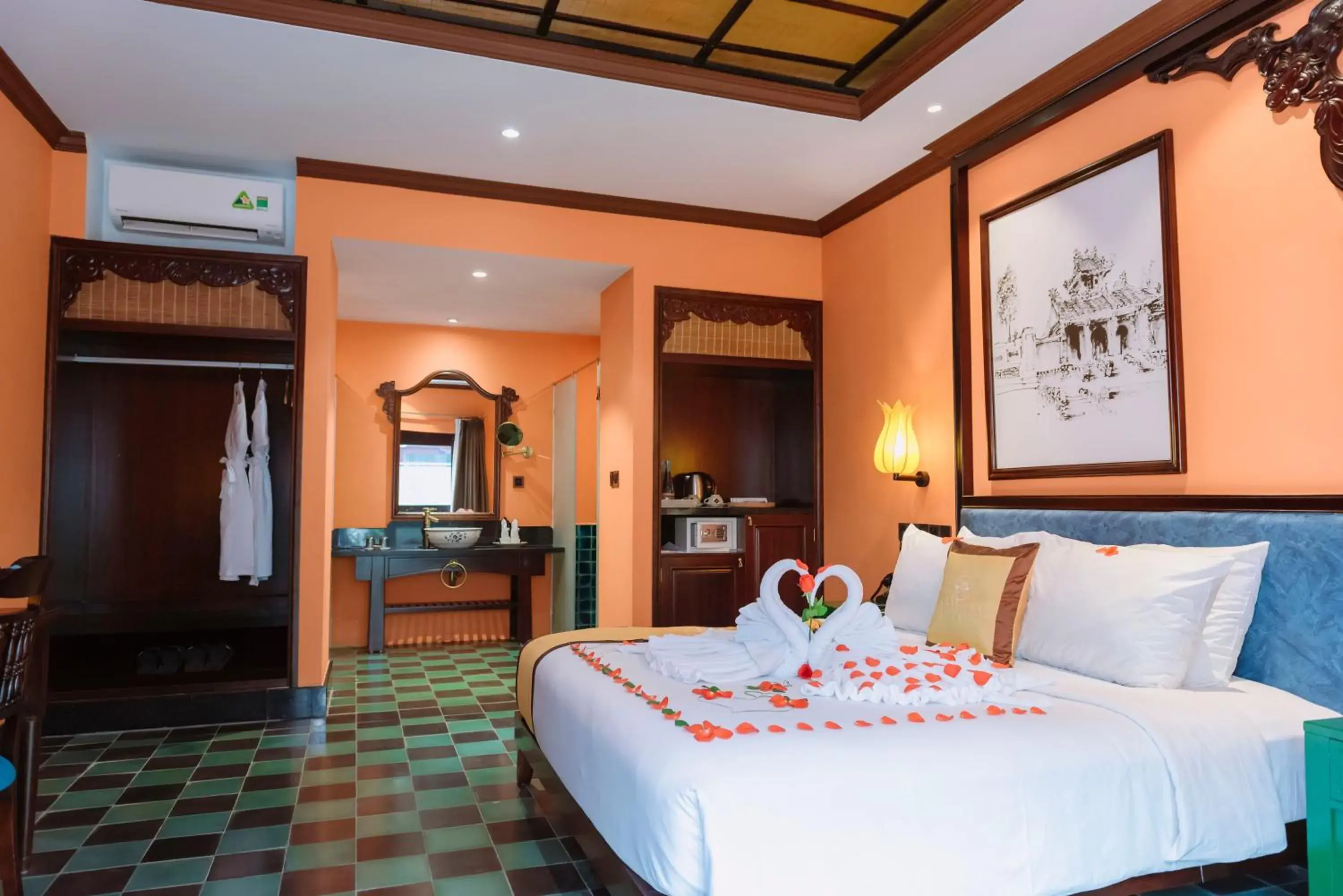 Photo of the whole room, Bed in Spatel d'Annam - Imperial Boutique Spa & Hotel Photo of the whole room, Bed in Spatel d'Annam - Imperial Boutique Spa & Hotel