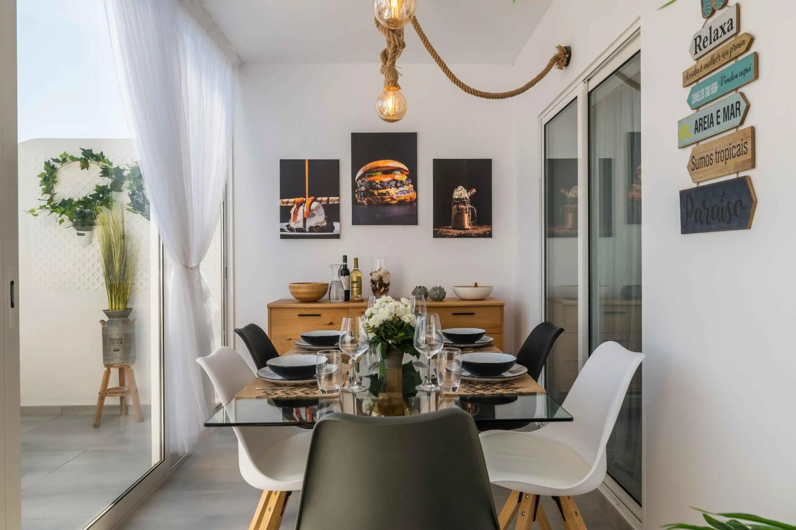 Decorative detail in Salgados 2-Bedroom Apartment - 900m from the Beach - Wifi