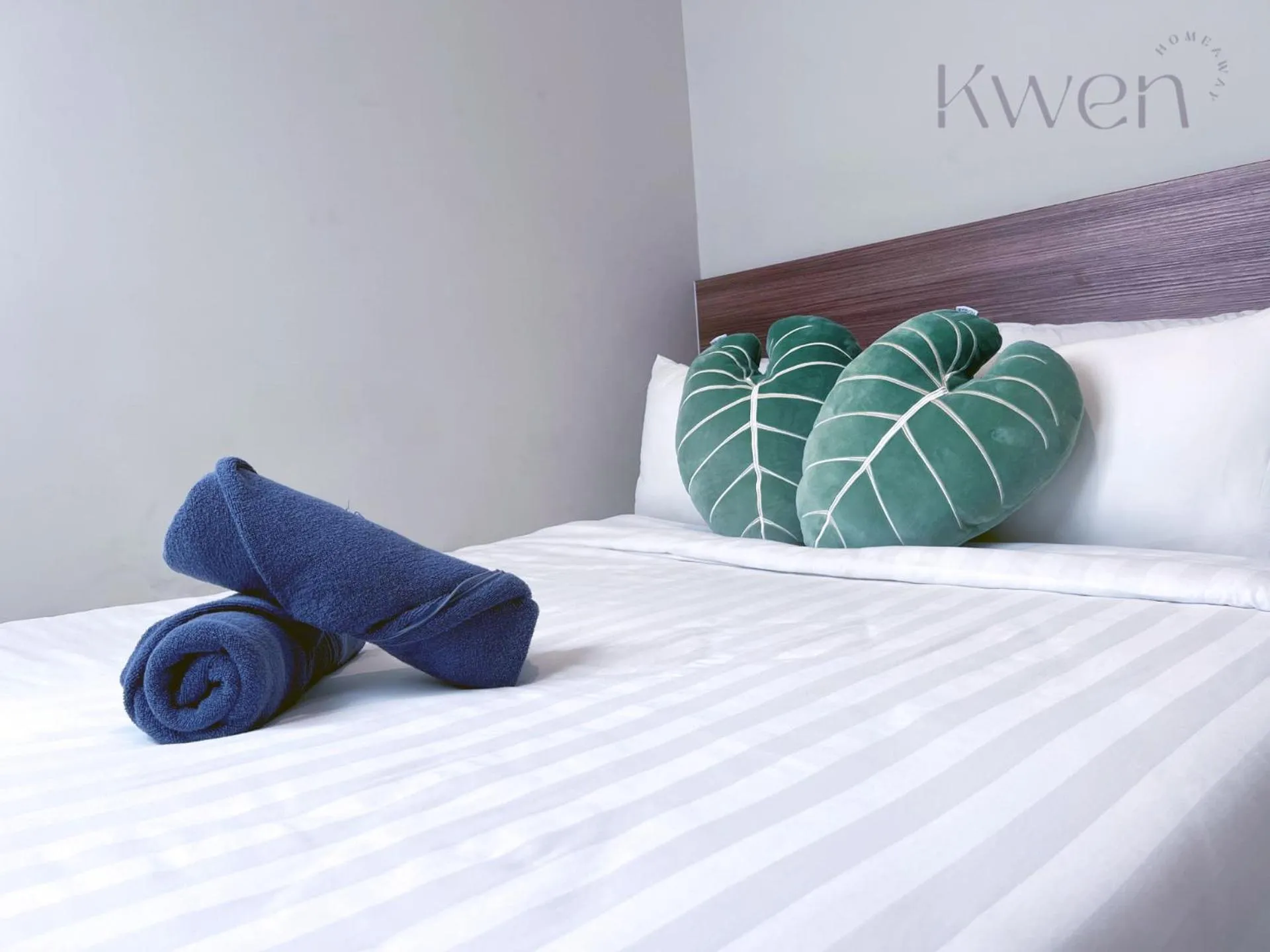 Bedroom, Bed in KWEN Suites-Tanjung Aru InfinityPool Seaview/Airport View