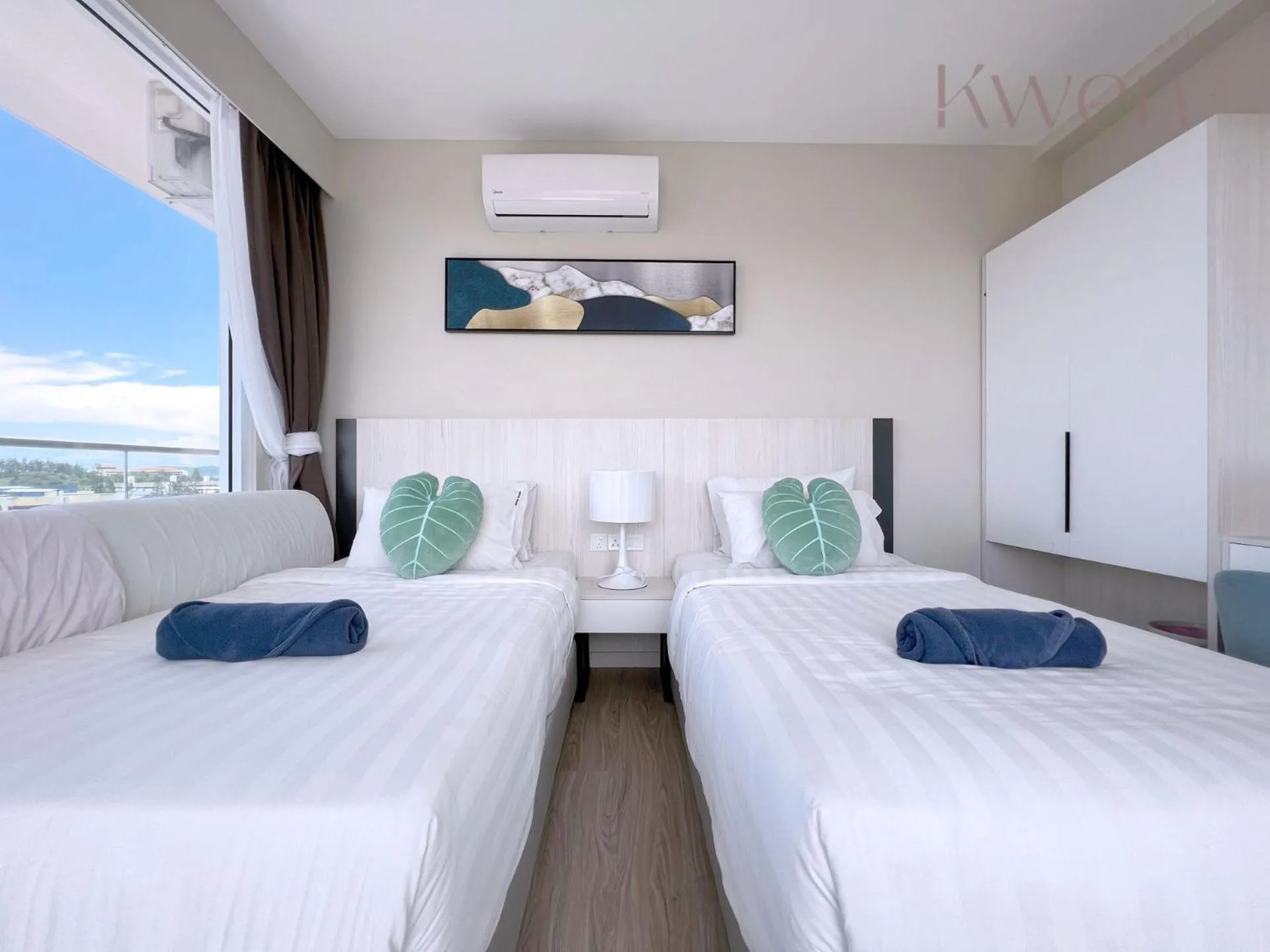 Bedroom, Bed in KWEN Suites-Tanjung Aru InfinityPool Seaview/Airport View