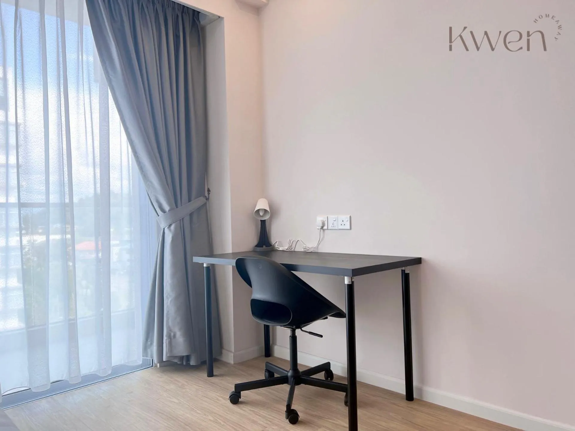 hair dresser in KWEN Suites-Tanjung Aru InfinityPool Seaview/Airport View