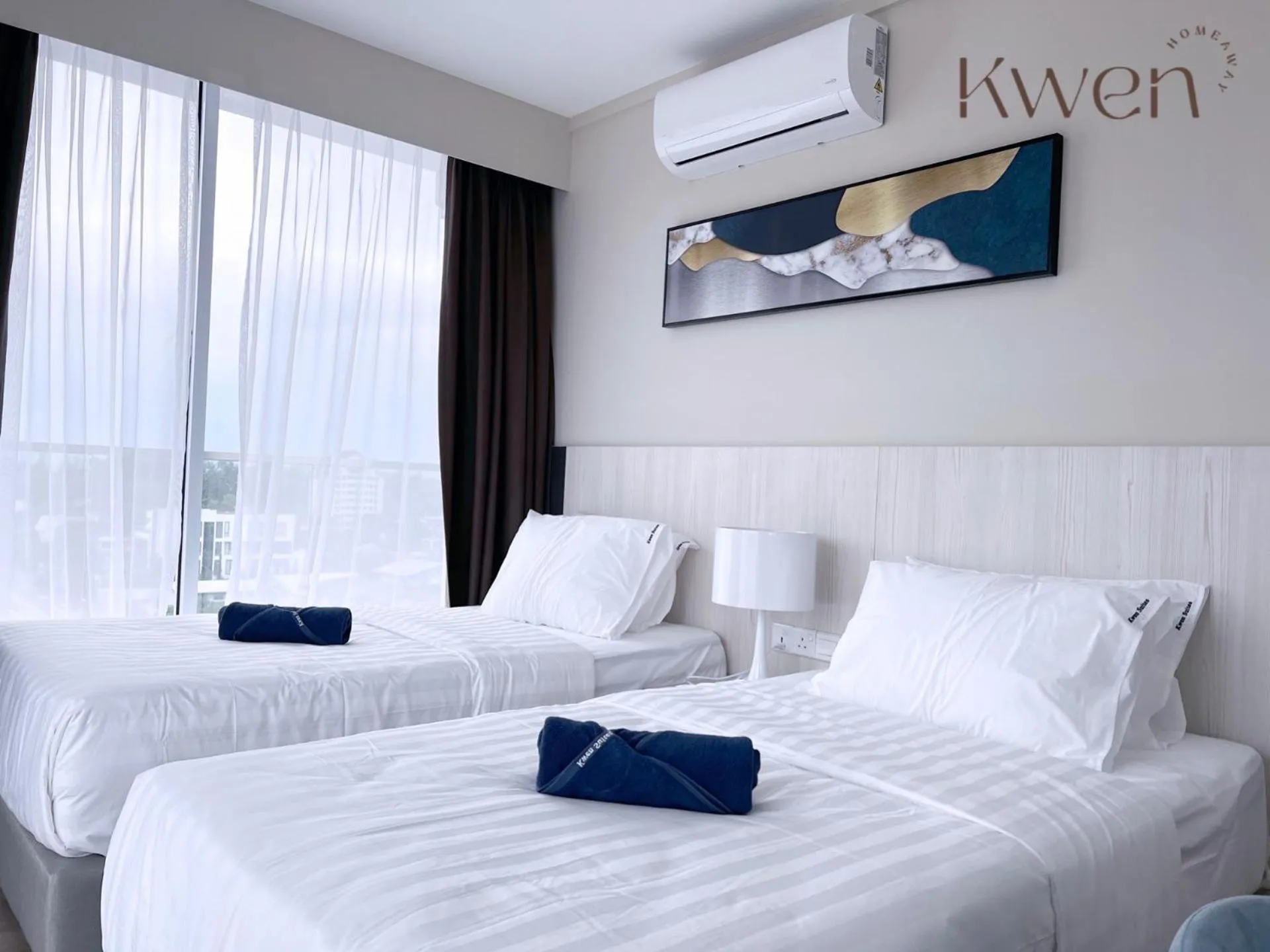 Bedroom, Bed in KWEN Suites-Tanjung Aru InfinityPool Seaview/Airport View