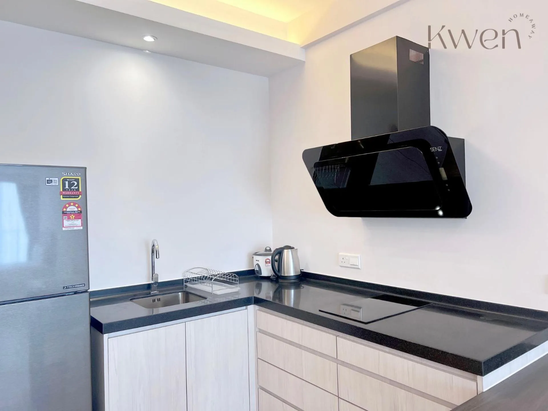 Kitchen or kitchenette in KWEN Suites-Tanjung Aru InfinityPool Seaview/Airport View