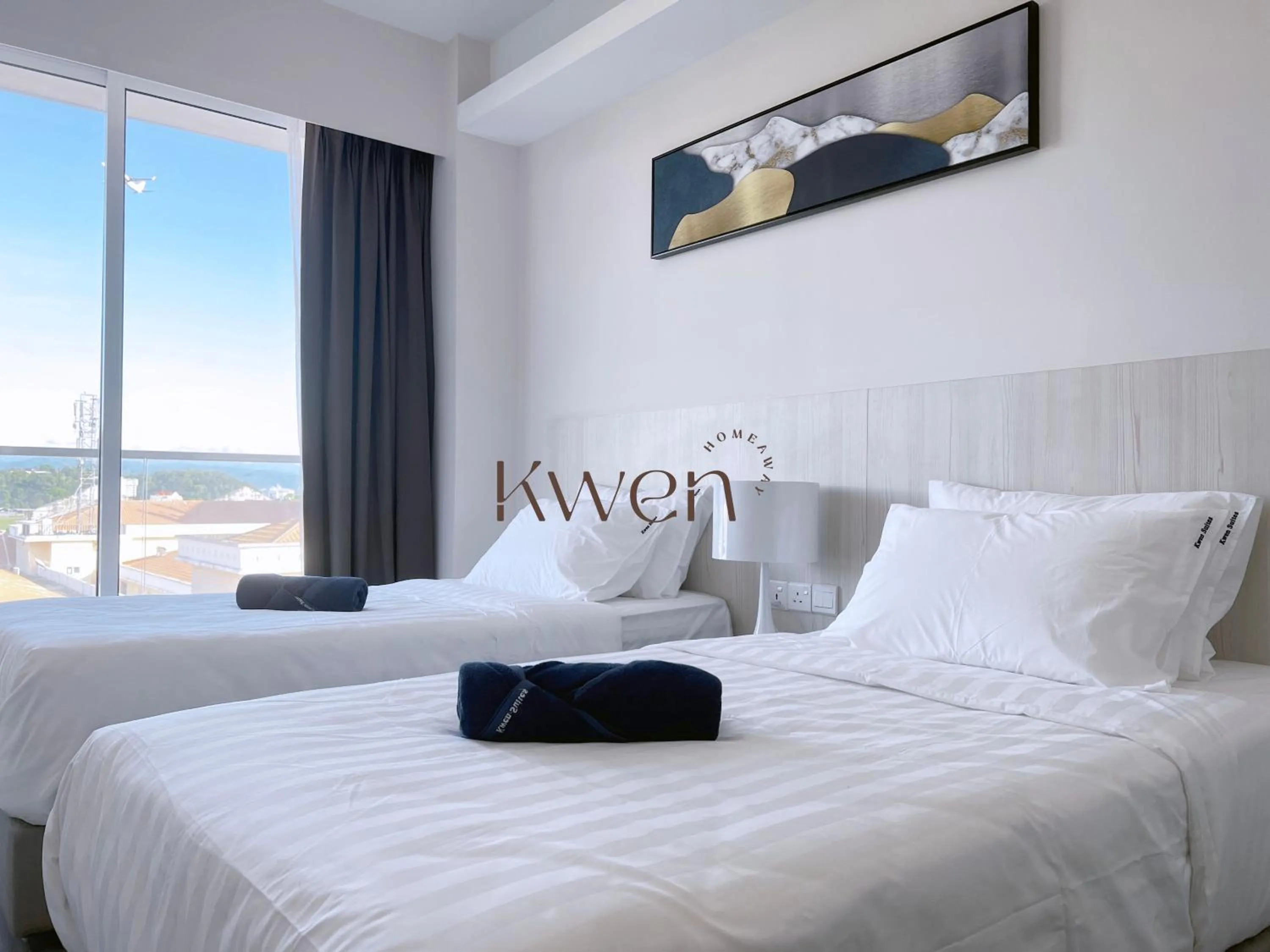 Bedroom, Bed in KWEN Suites-Tanjung Aru InfinityPool Seaview/Airport View
