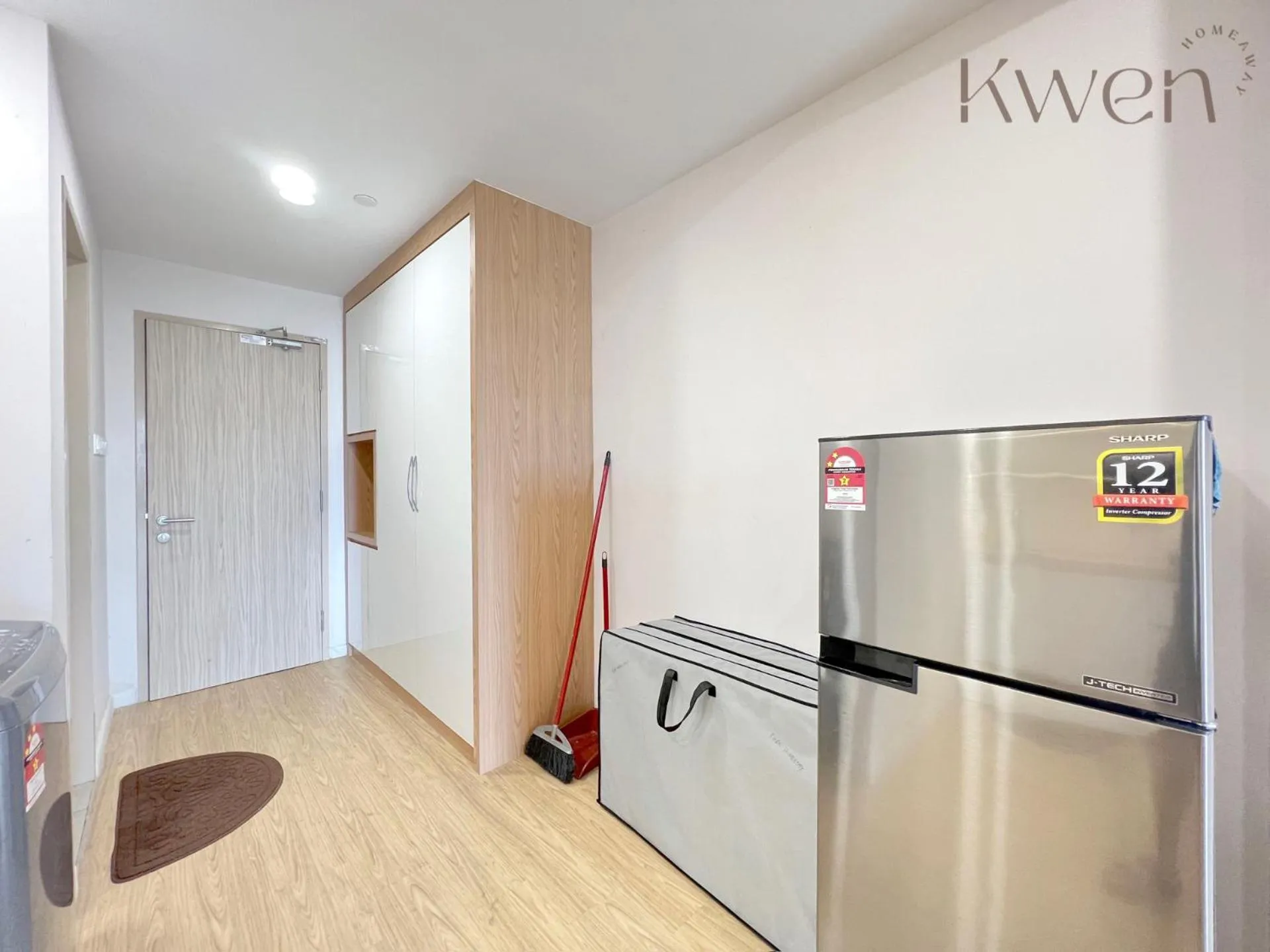 washing machine in KWEN Suites-Tanjung Aru InfinityPool Seaview/Airport View