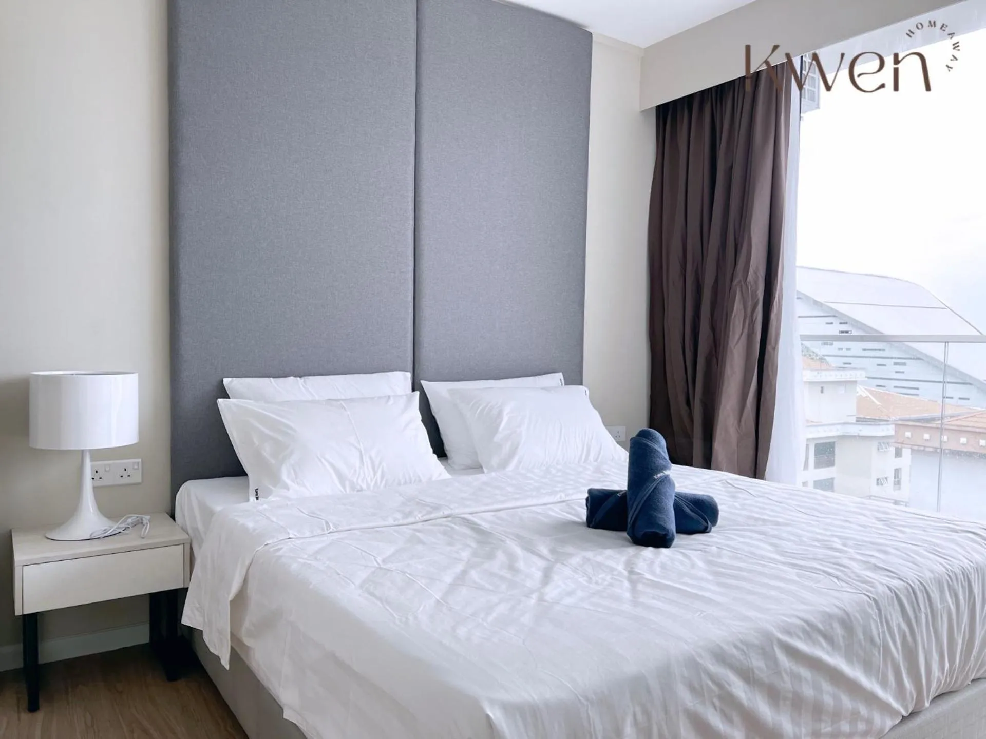 Bedroom, Bed in KWEN Suites-Tanjung Aru InfinityPool Seaview/Airport View