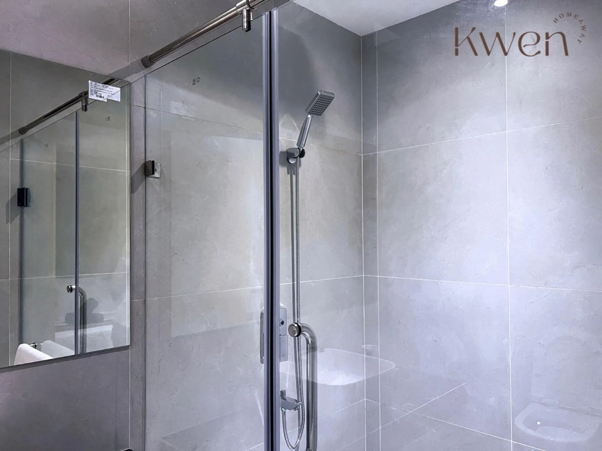 Bathroom in KWEN Suites-Tanjung Aru InfinityPool Seaview/Airport View