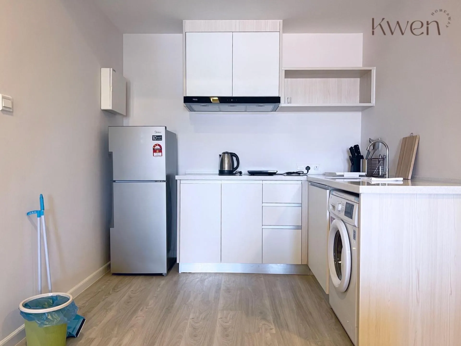 Kitchen or kitchenette in KWEN Suites-Tanjung Aru InfinityPool Seaview/Airport View