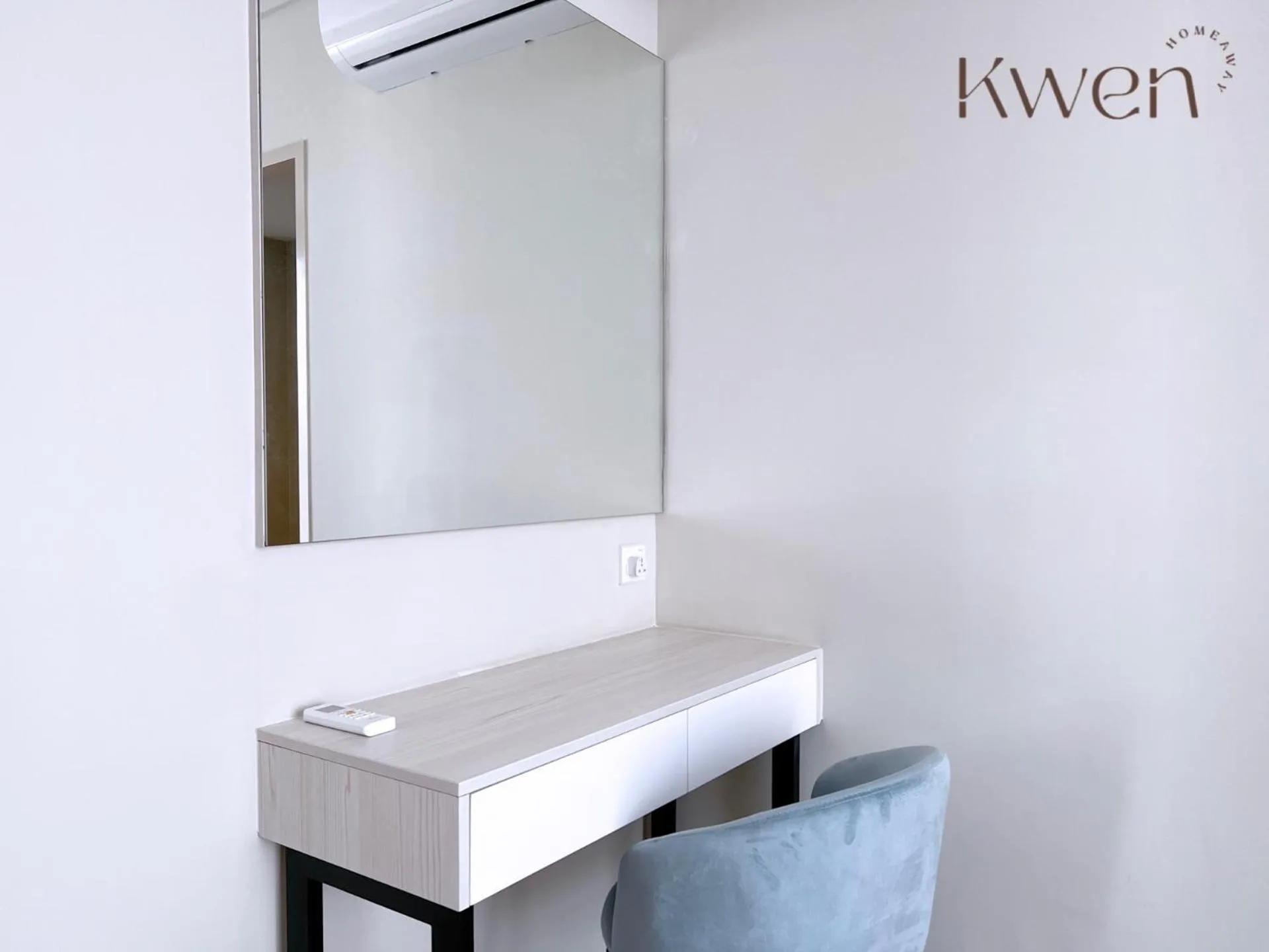 Bedroom in KWEN Suites-Tanjung Aru InfinityPool Seaview/Airport View