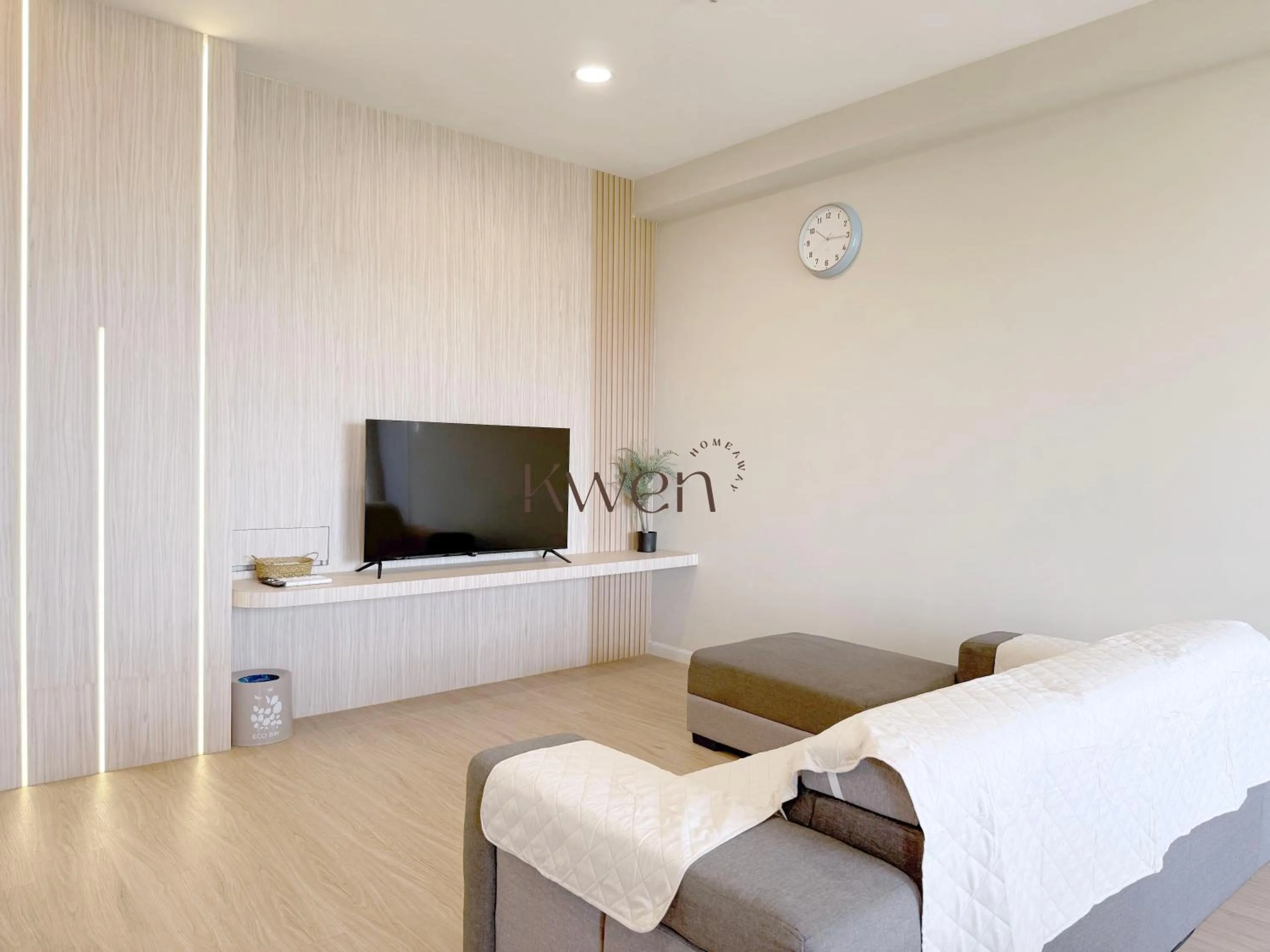 Living room, Bed in KWEN Suites-Tanjung Aru InfinityPool Seaview/Airport View
