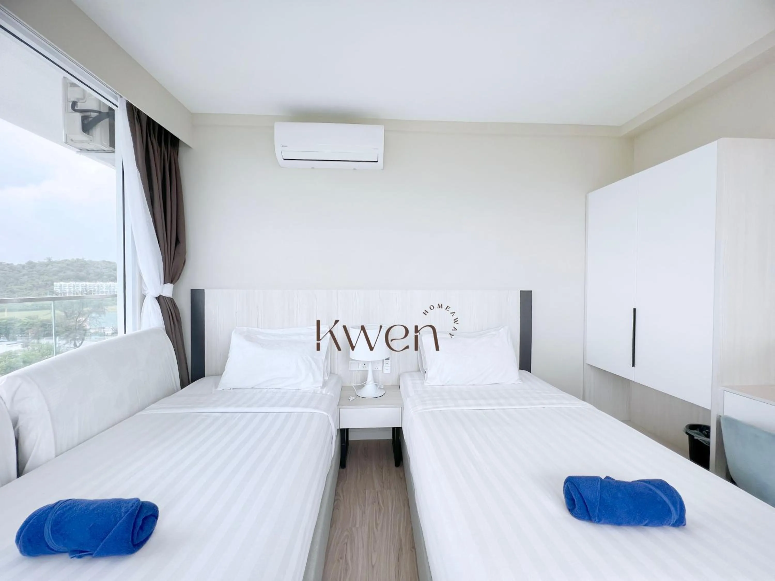 Bedroom, Bed in KWEN Suites-Tanjung Aru InfinityPool Seaview/Airport View