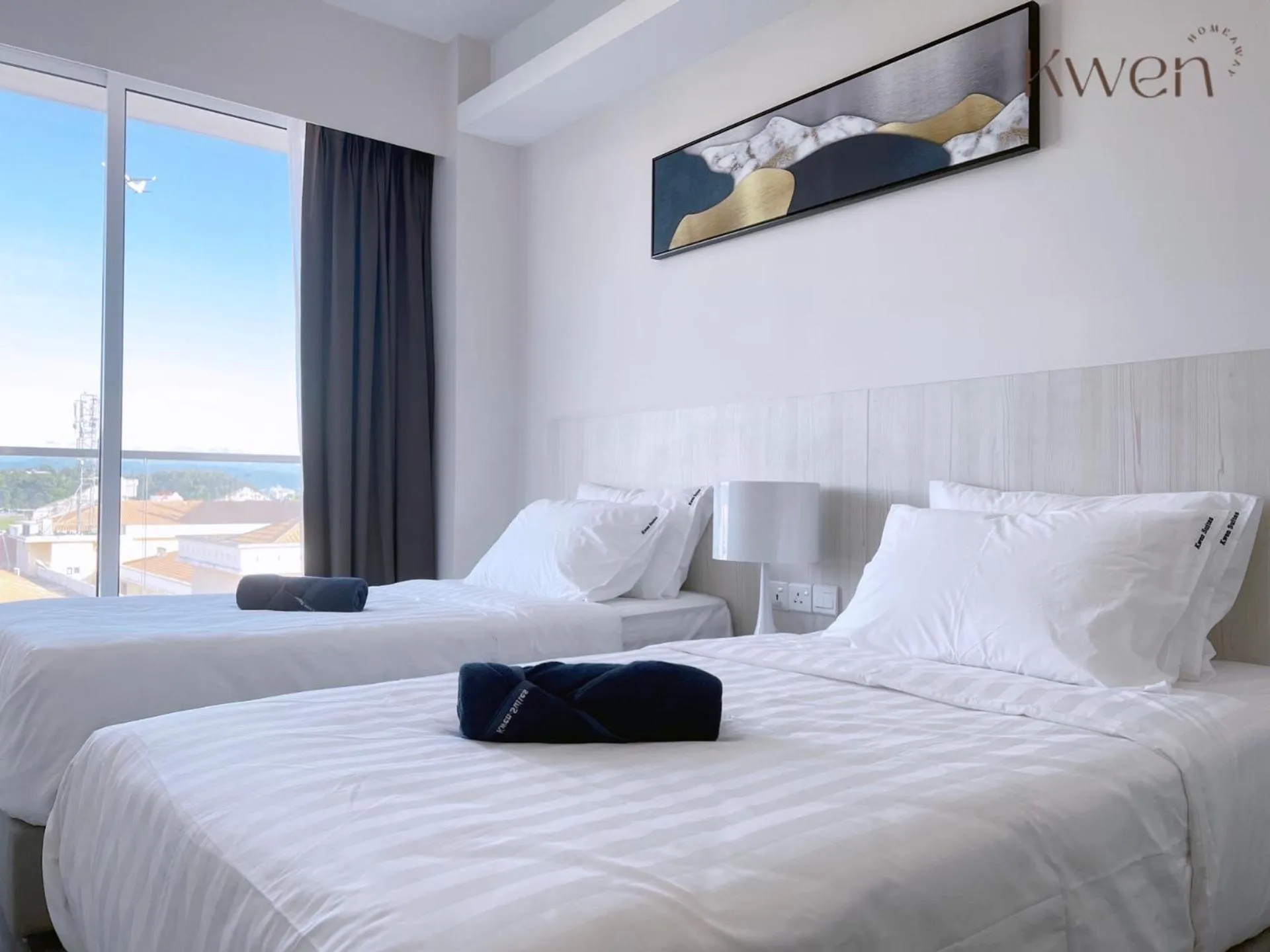 Bedroom, Bed in KWEN Suites-Tanjung Aru InfinityPool Seaview/Airport View