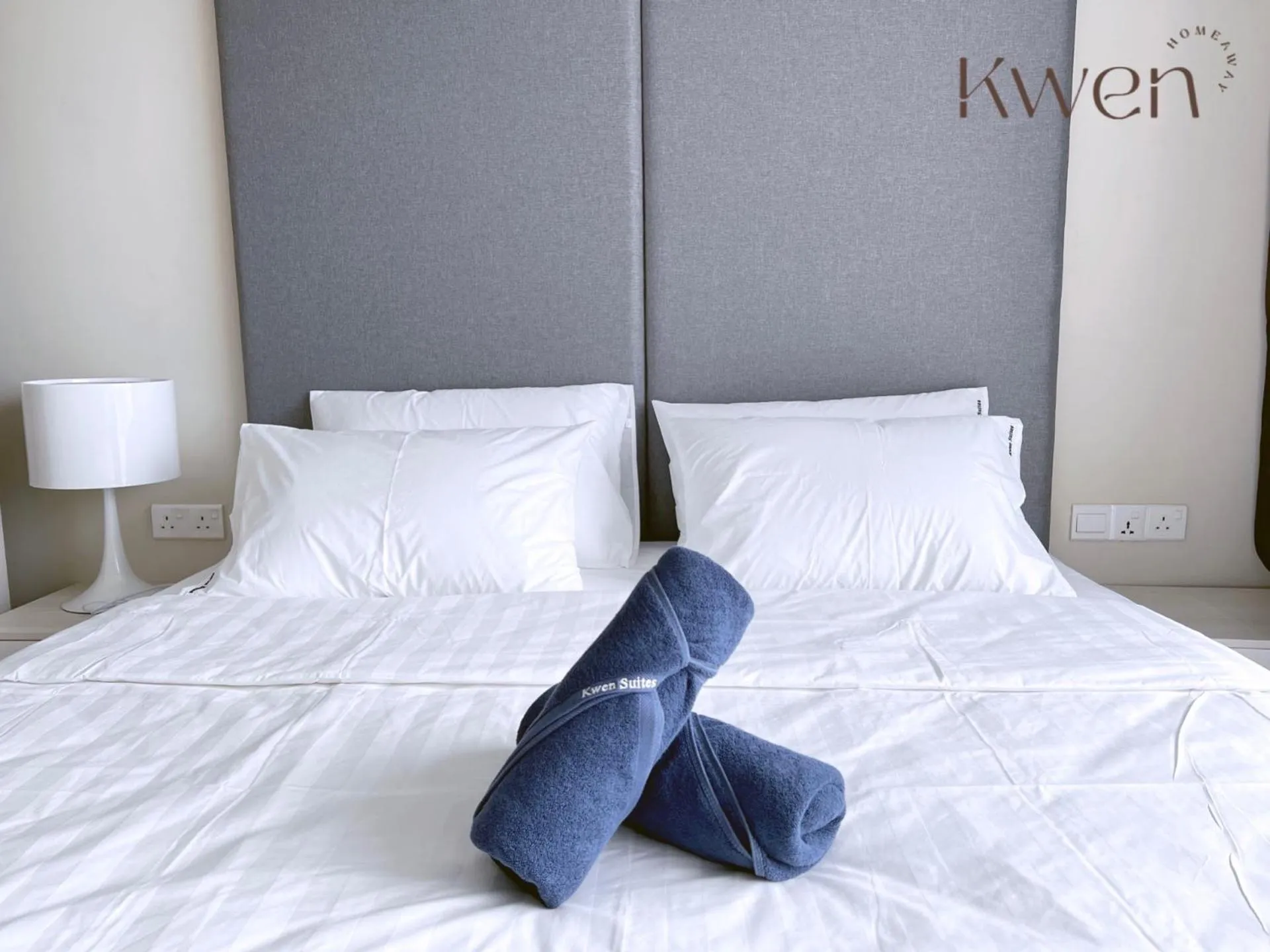 Bedroom, Bed in KWEN Suites-Tanjung Aru InfinityPool Seaview/Airport View