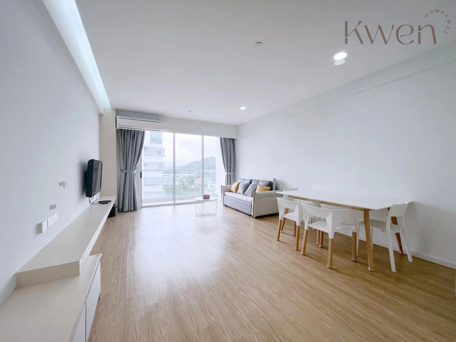 Living room in KWEN Suites-Tanjung Aru InfinityPool Seaview/Airport View