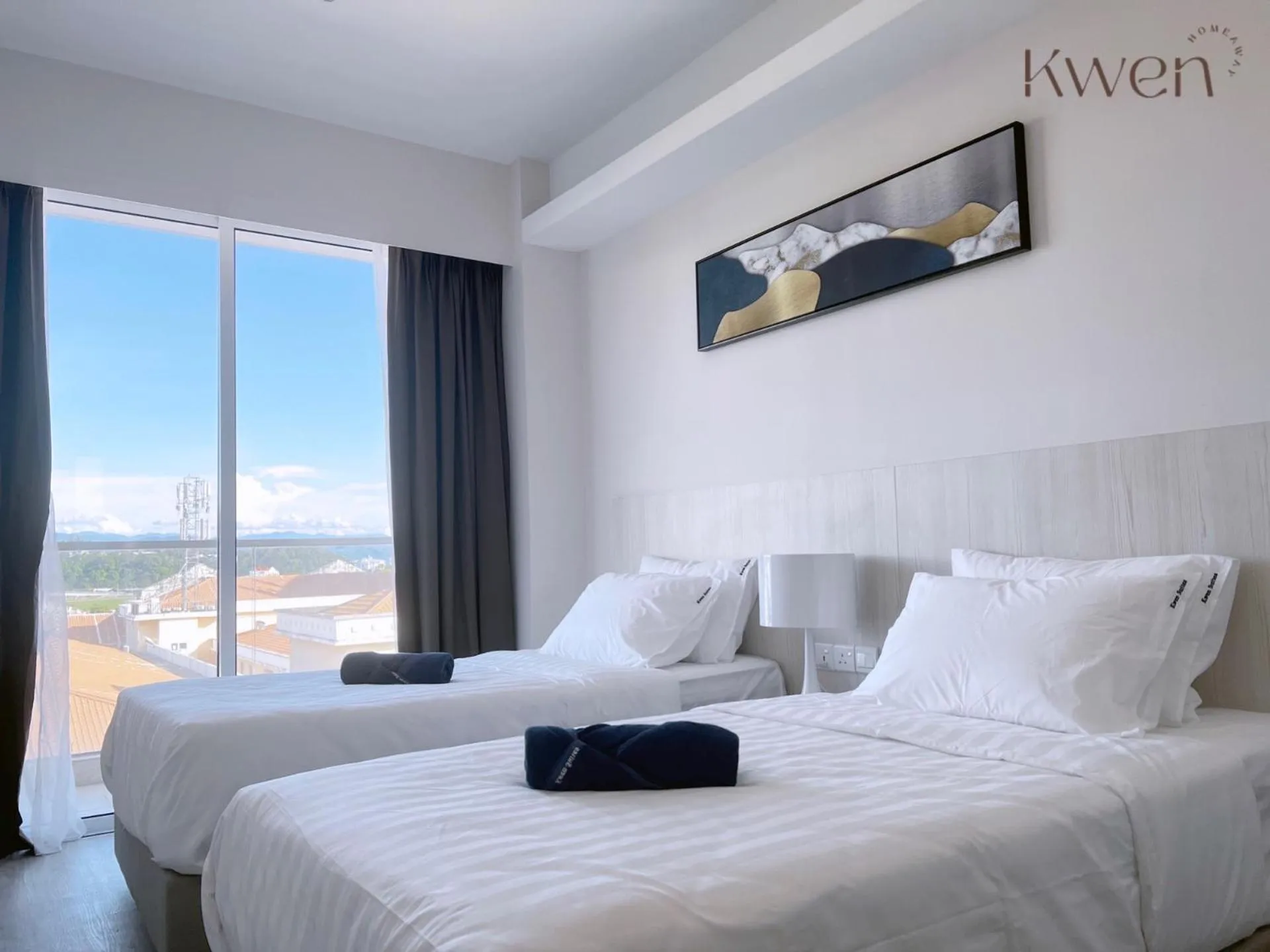 Bedroom, Bed in KWEN Suites-Tanjung Aru InfinityPool Seaview/Airport View