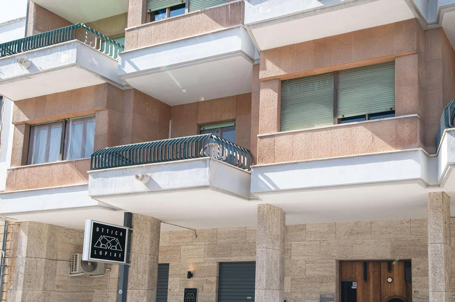 Facade/entrance in Dimore Romano