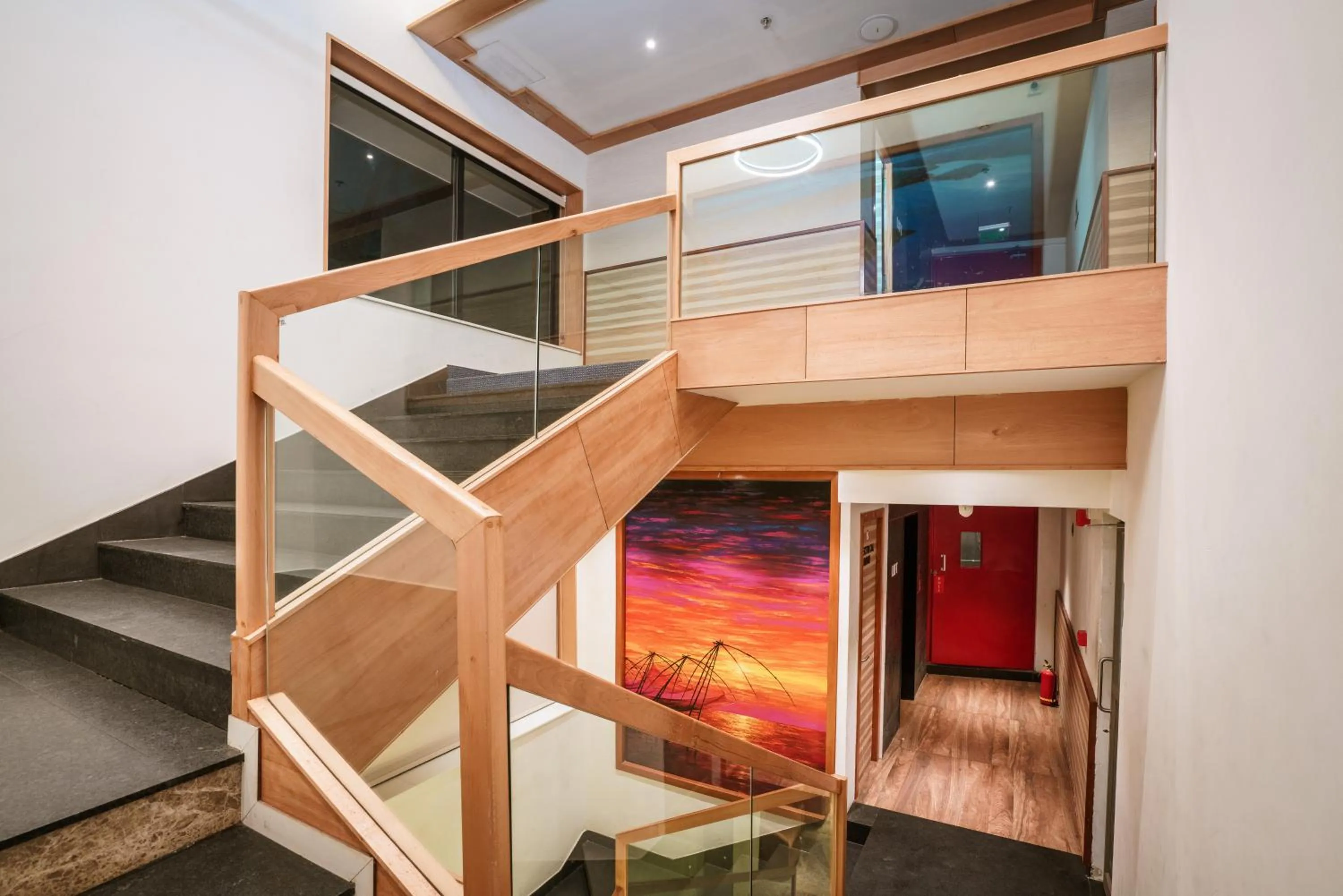 Floor plan, Bed in Townbridge Hotels & Suites