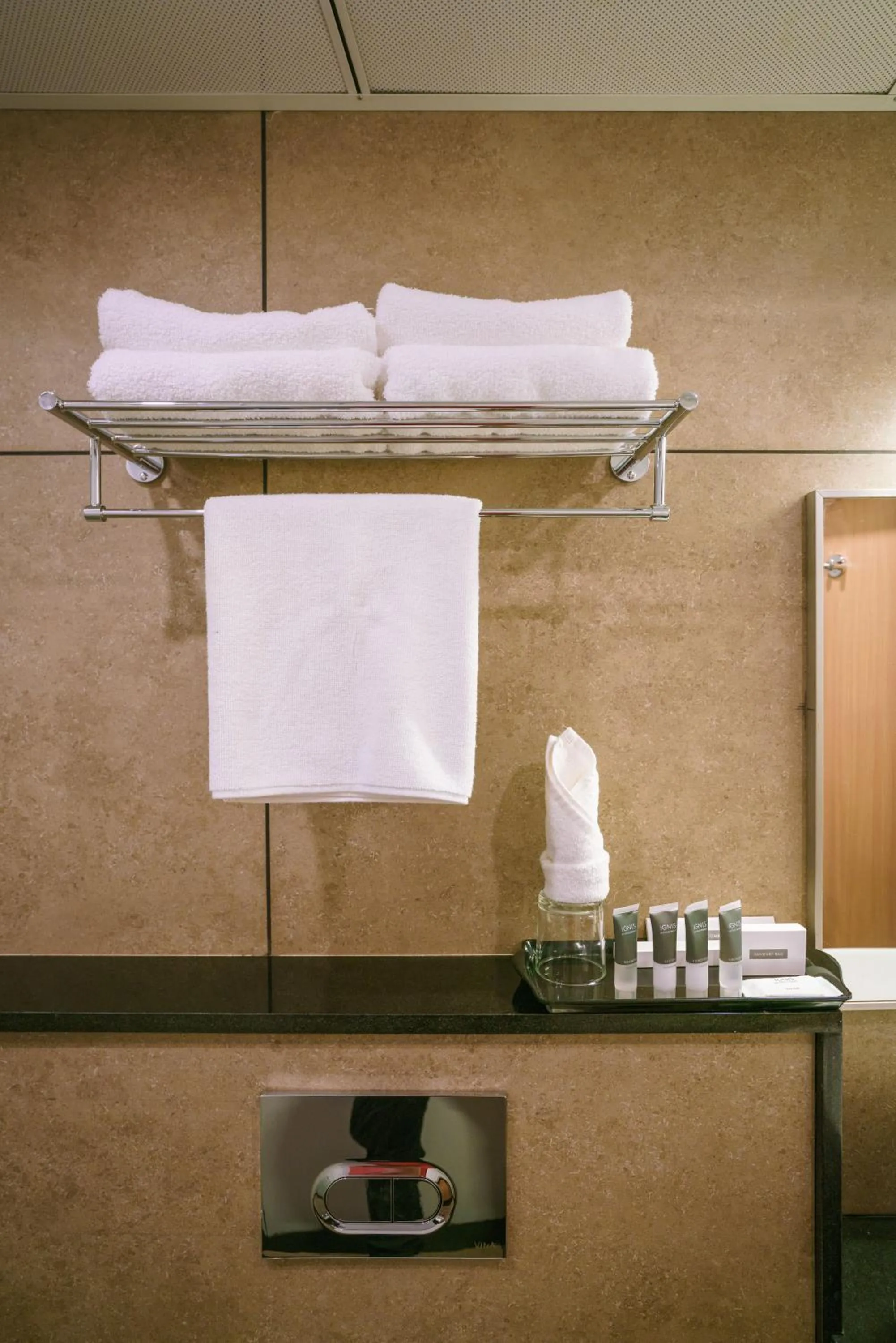 towels in Townbridge Hotels & Suites