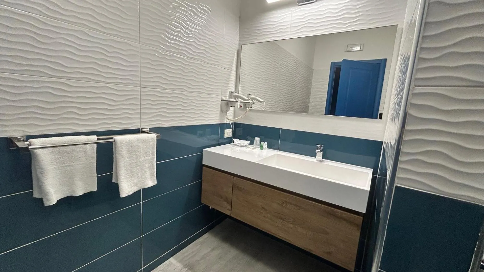 Toilet in Hotel Centro Congressi Polo Nautico