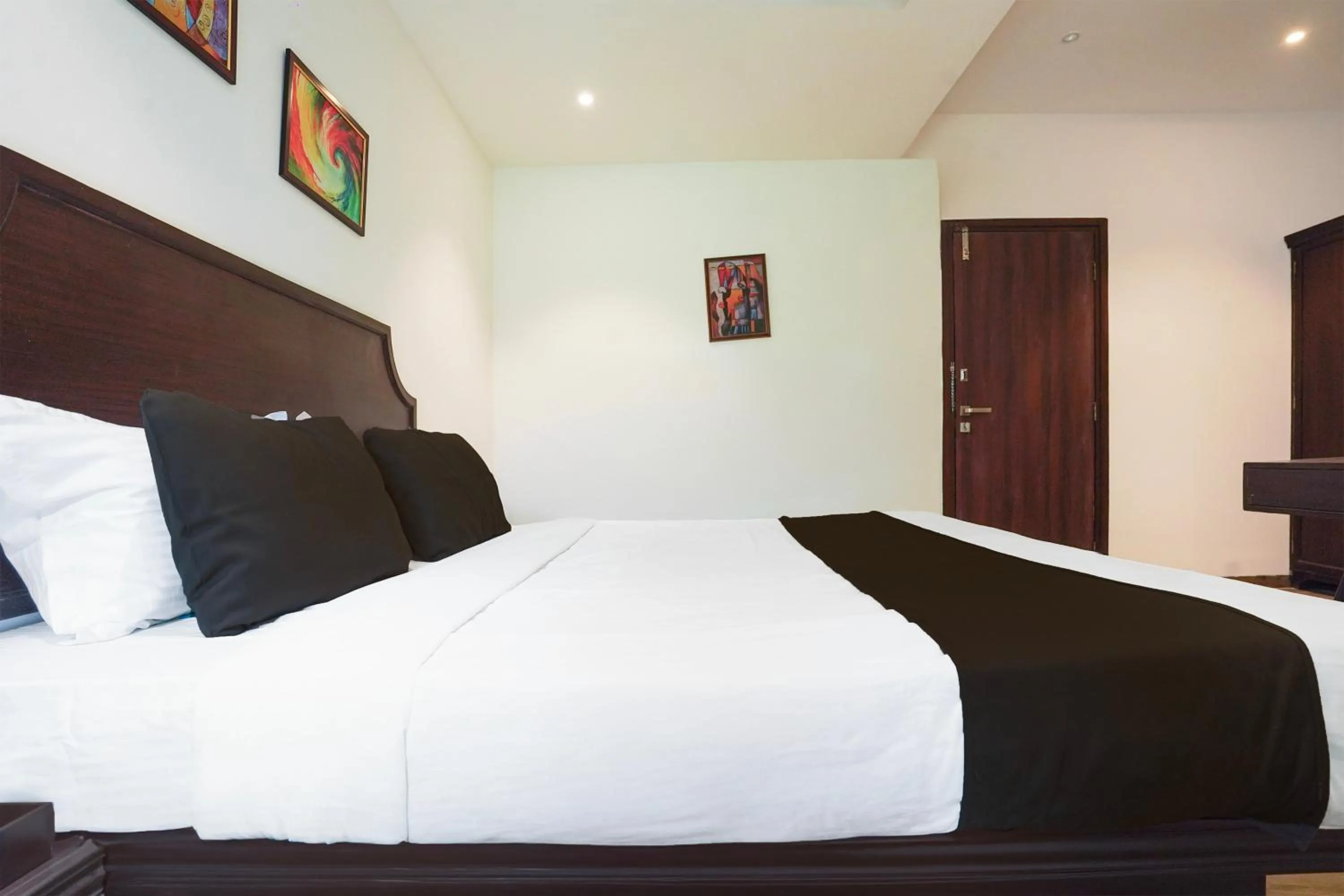 Bedroom, Bed in Super Townhouse Central Bazar Road Ramdaspeth