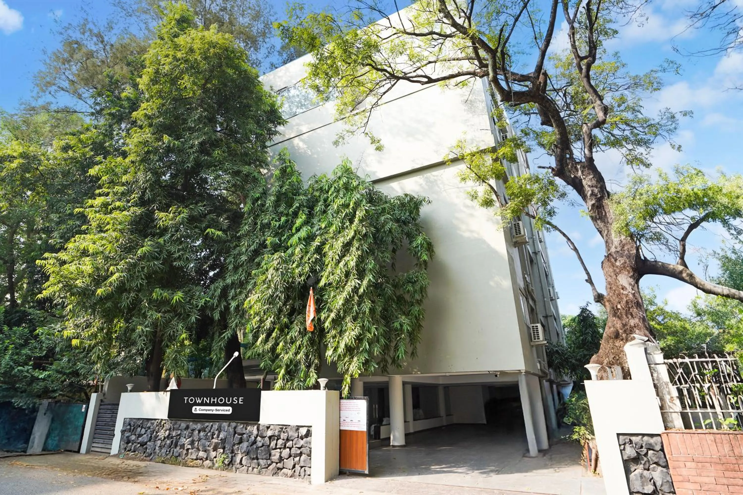 Facade/entrance in Super Townhouse Central Bazar Road Ramdaspeth
