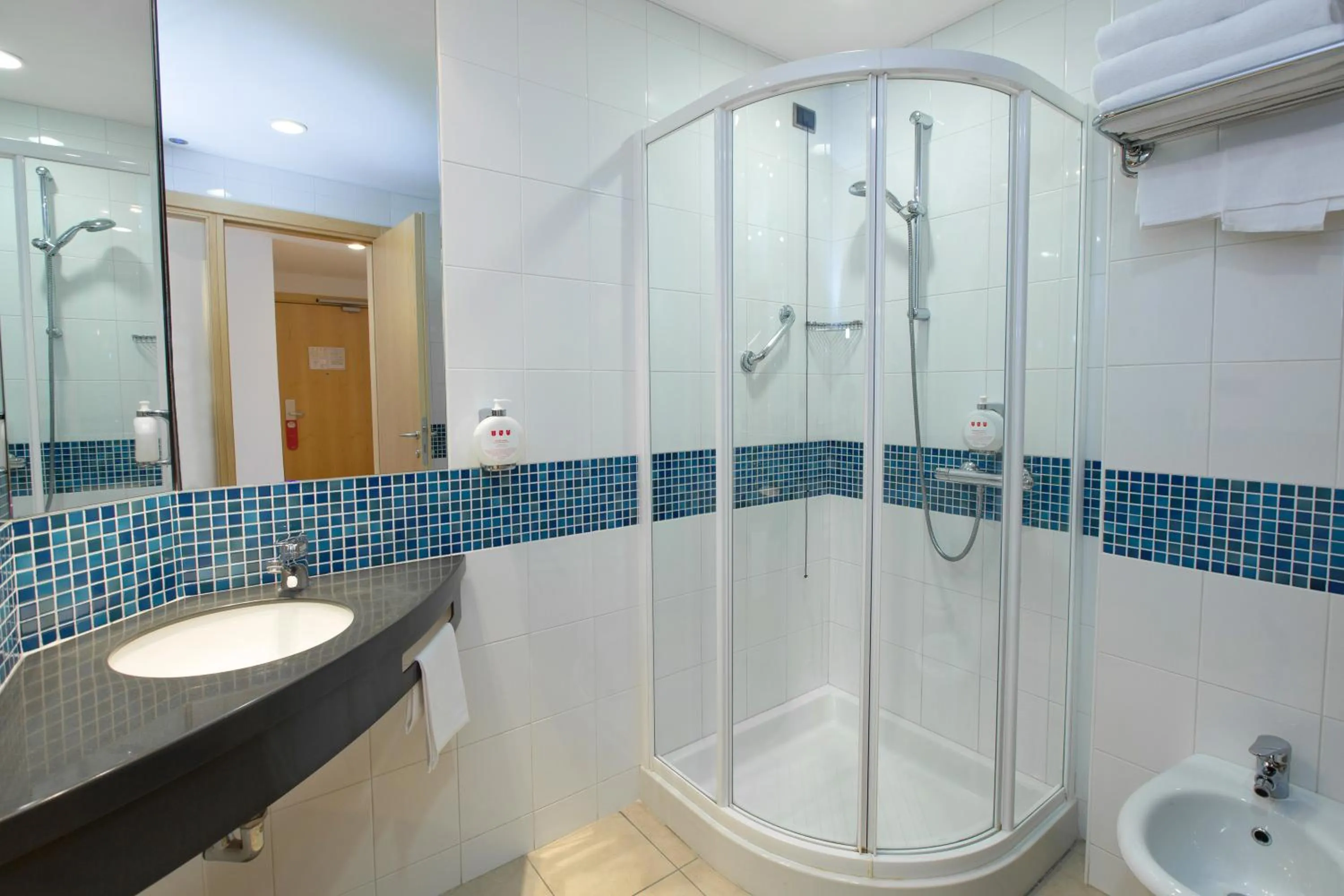 Bathroom in UNA HOTELS Cesena Nord