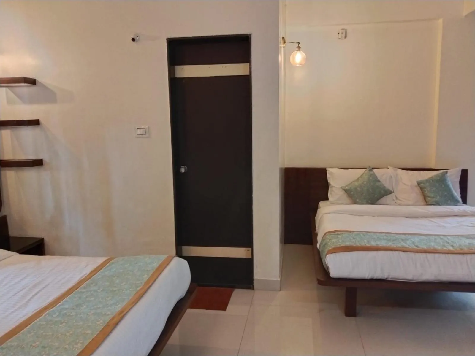 Bed in Cocorico Beach Resort