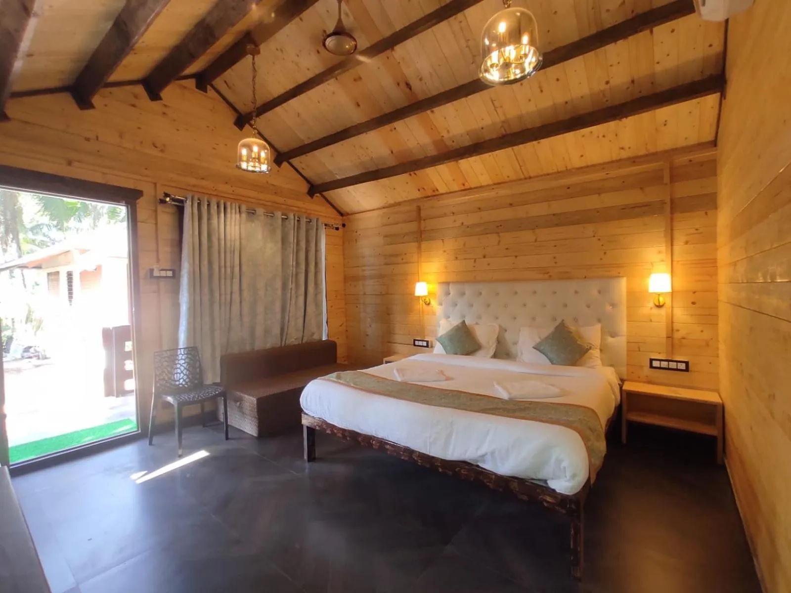 Bed in Cocorico Beach Resort