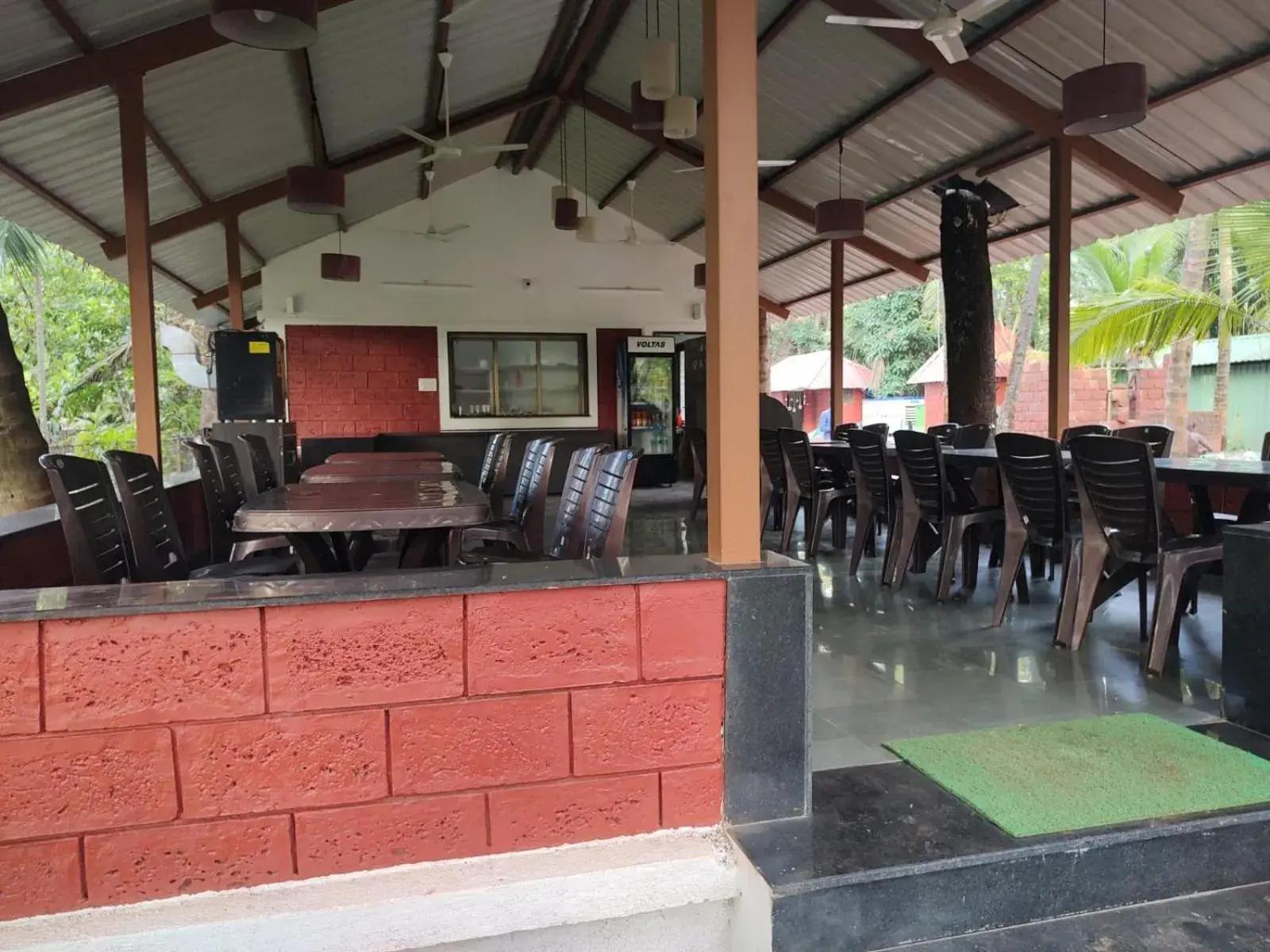 Restaurant/places to eat in Cocorico Beach Resort Restaurant/places to eat in Cocorico Beach Resort