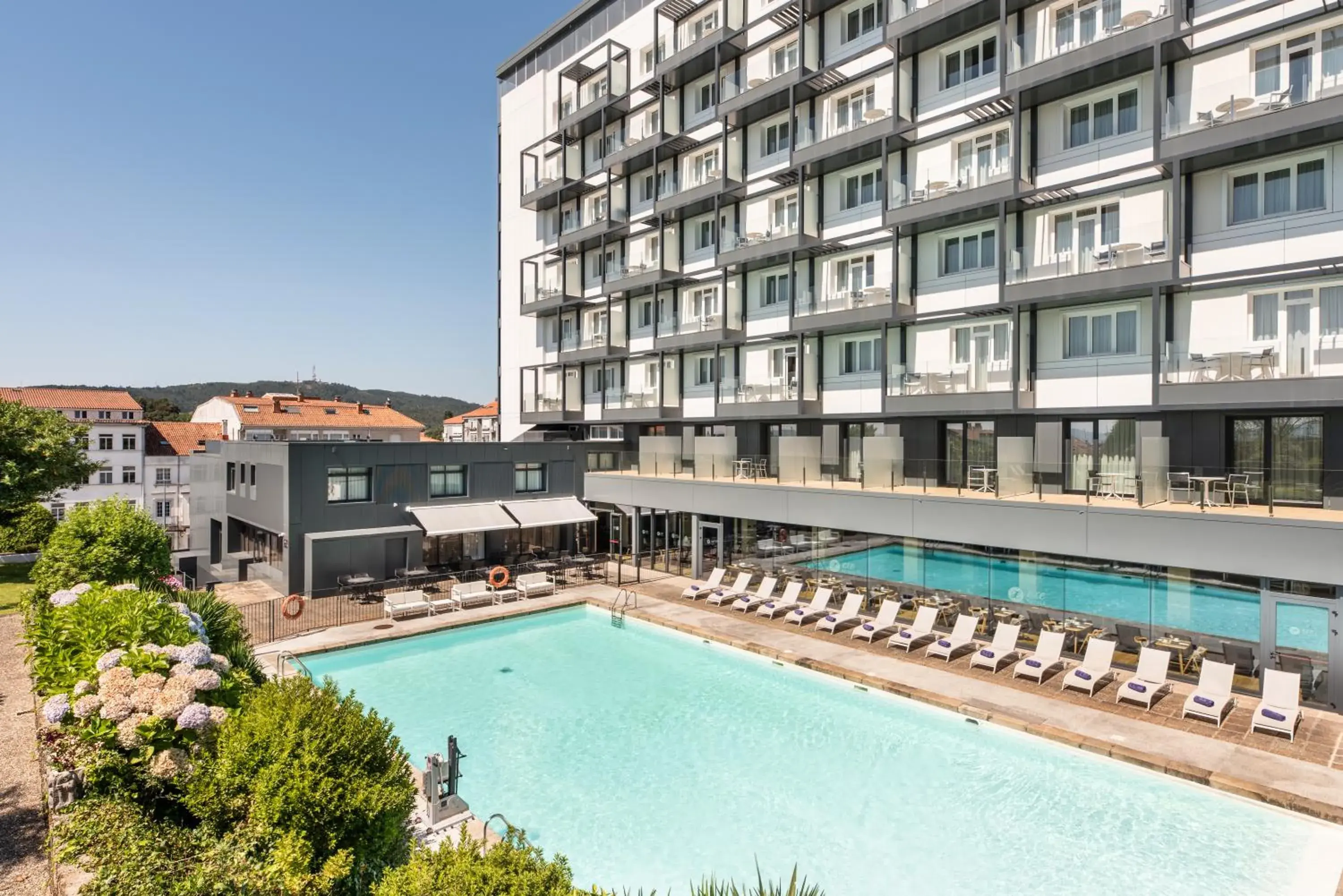 Property building in Exe Peregrino Property building in Exe Peregrino