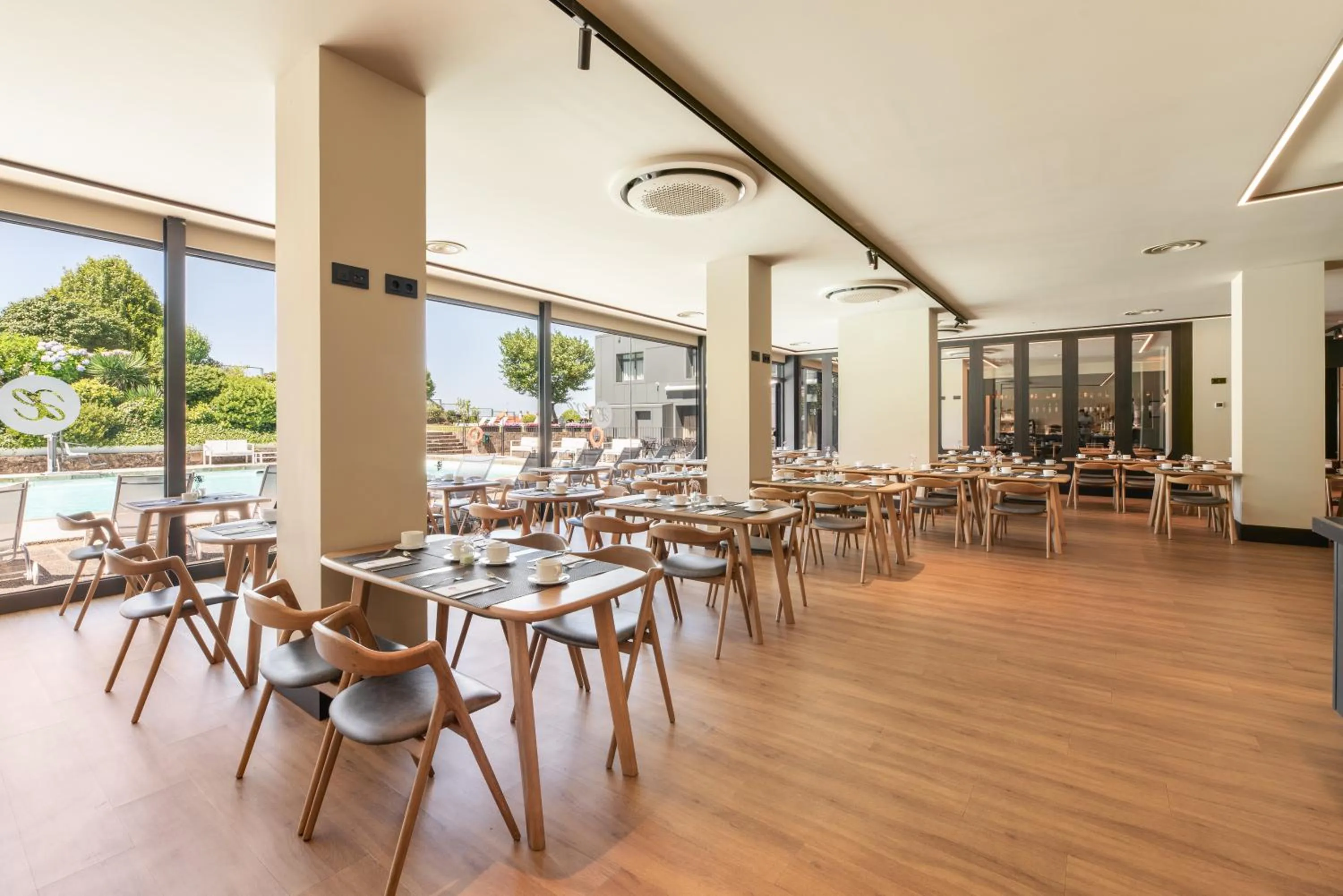 Dining area in Exe Peregrino