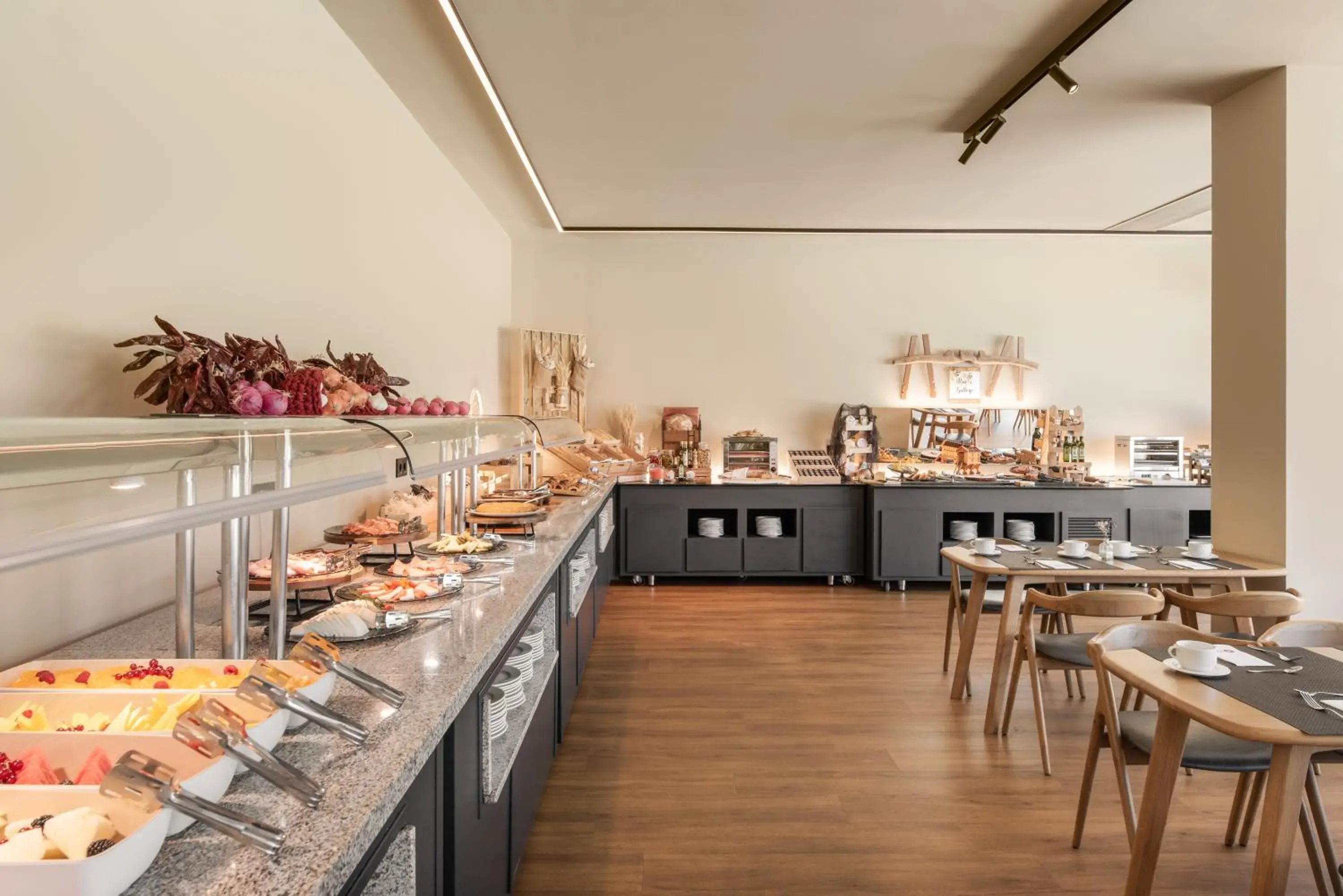 Buffet breakfast in Exe Peregrino Buffet breakfast in Exe Peregrino