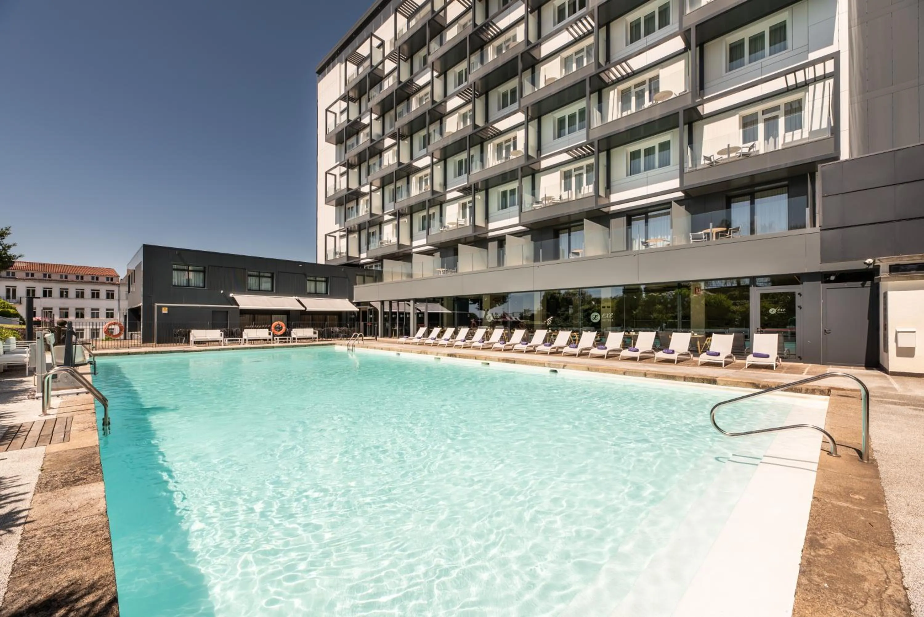 Swimming pool in Exe Peregrino