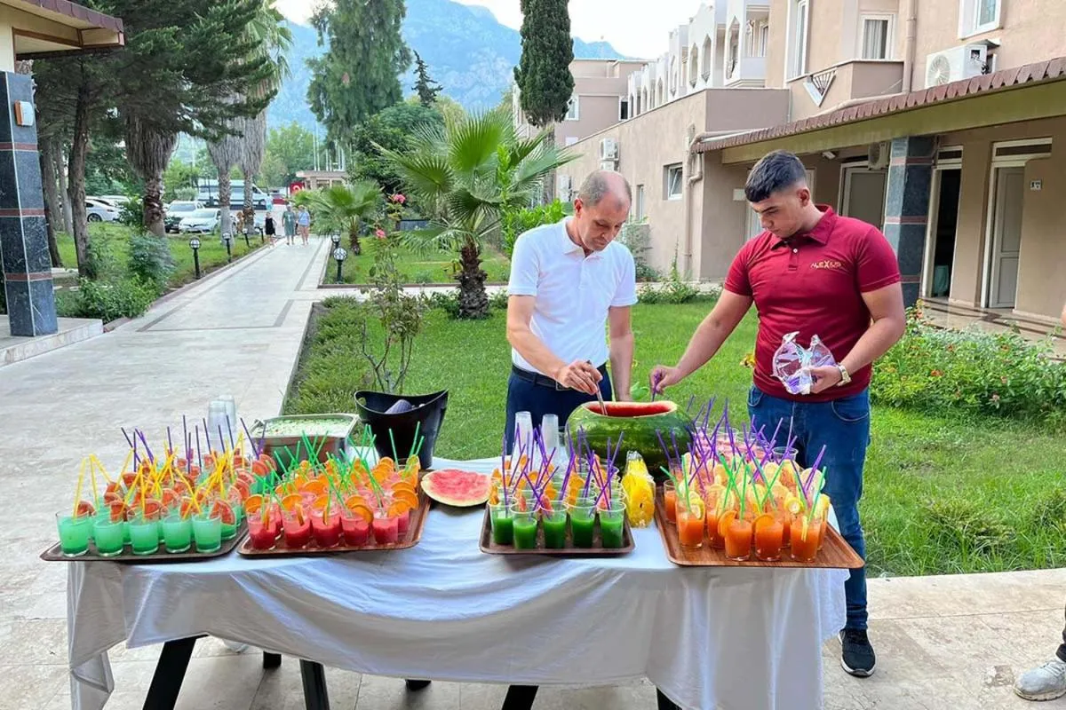 Restaurant/places to eat in Alexius Beach Hotel