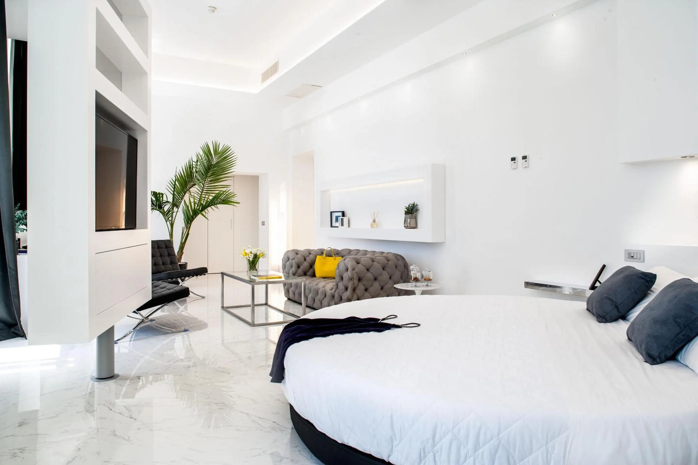 Bedroom, Bed in Miramare The Palace Resort